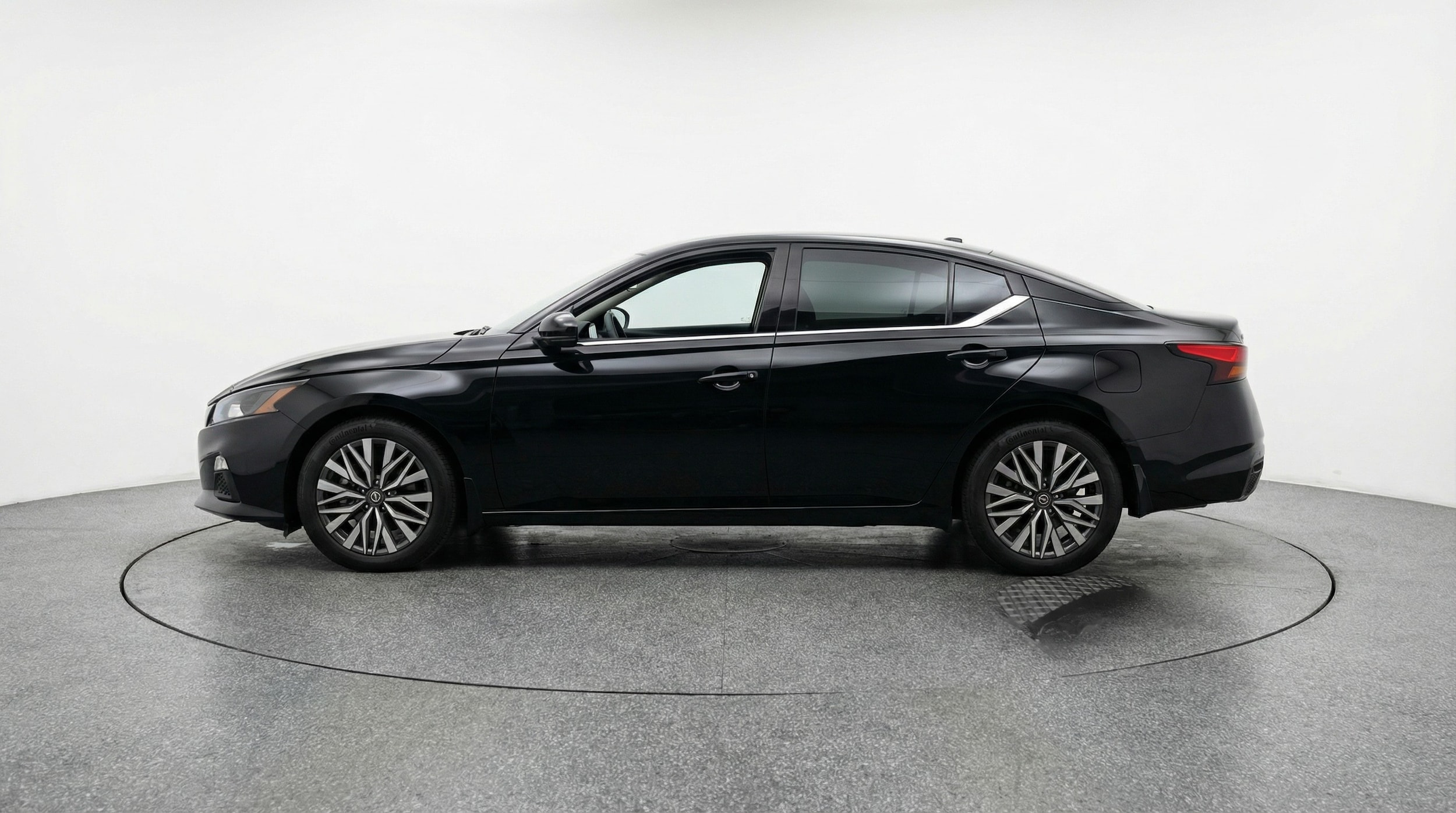 Thumbnail: 2025 Nissan Altima - 4