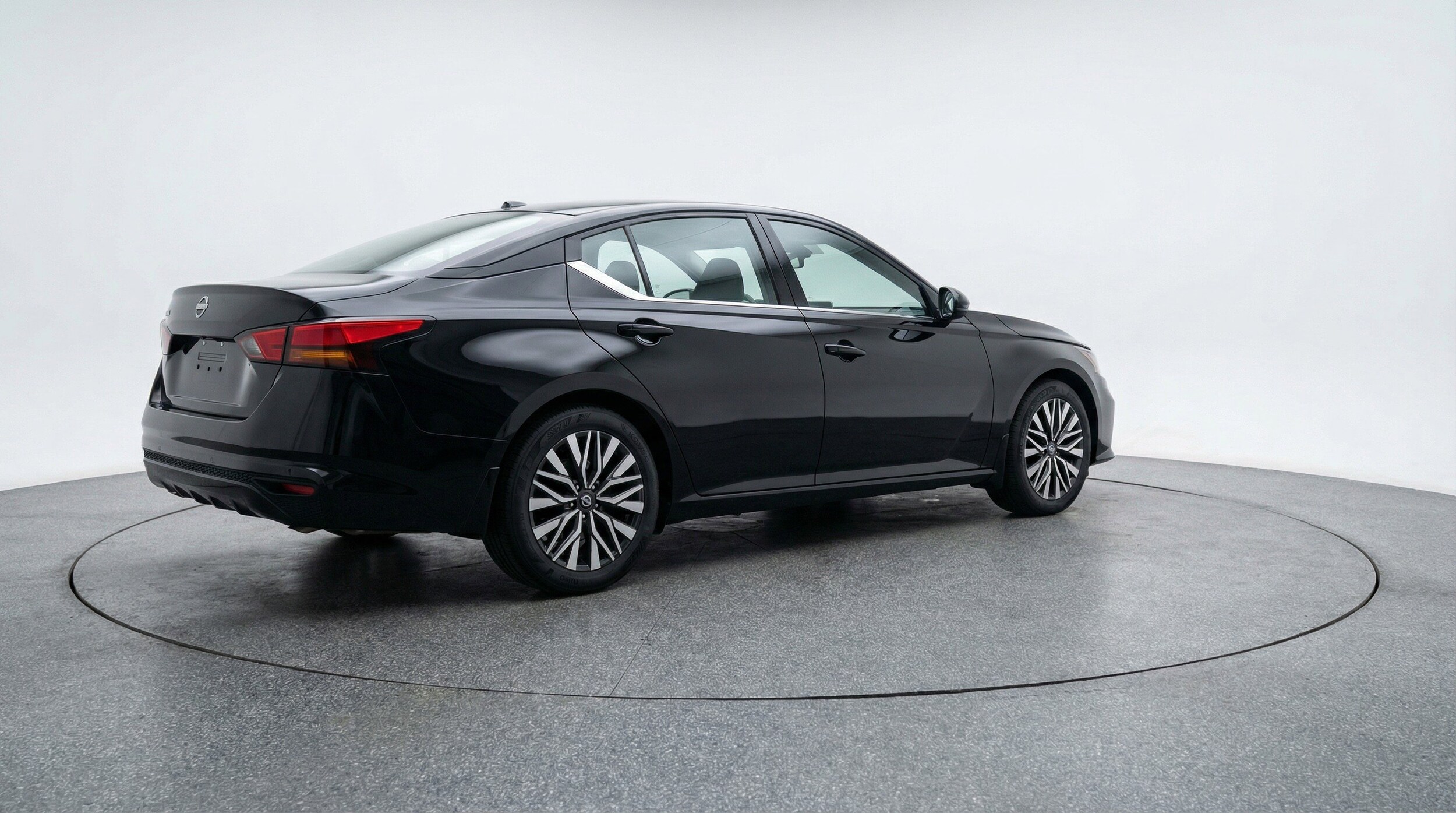 Thumbnail: 2025 Nissan Altima - 9