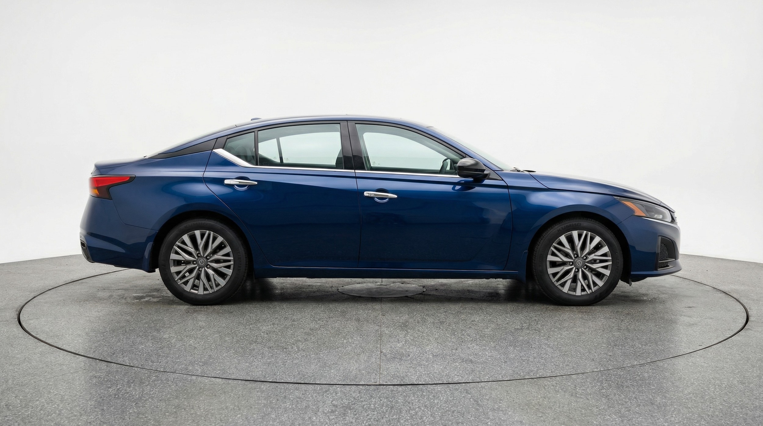 Thumbnail: 2025 Nissan Altima - 8