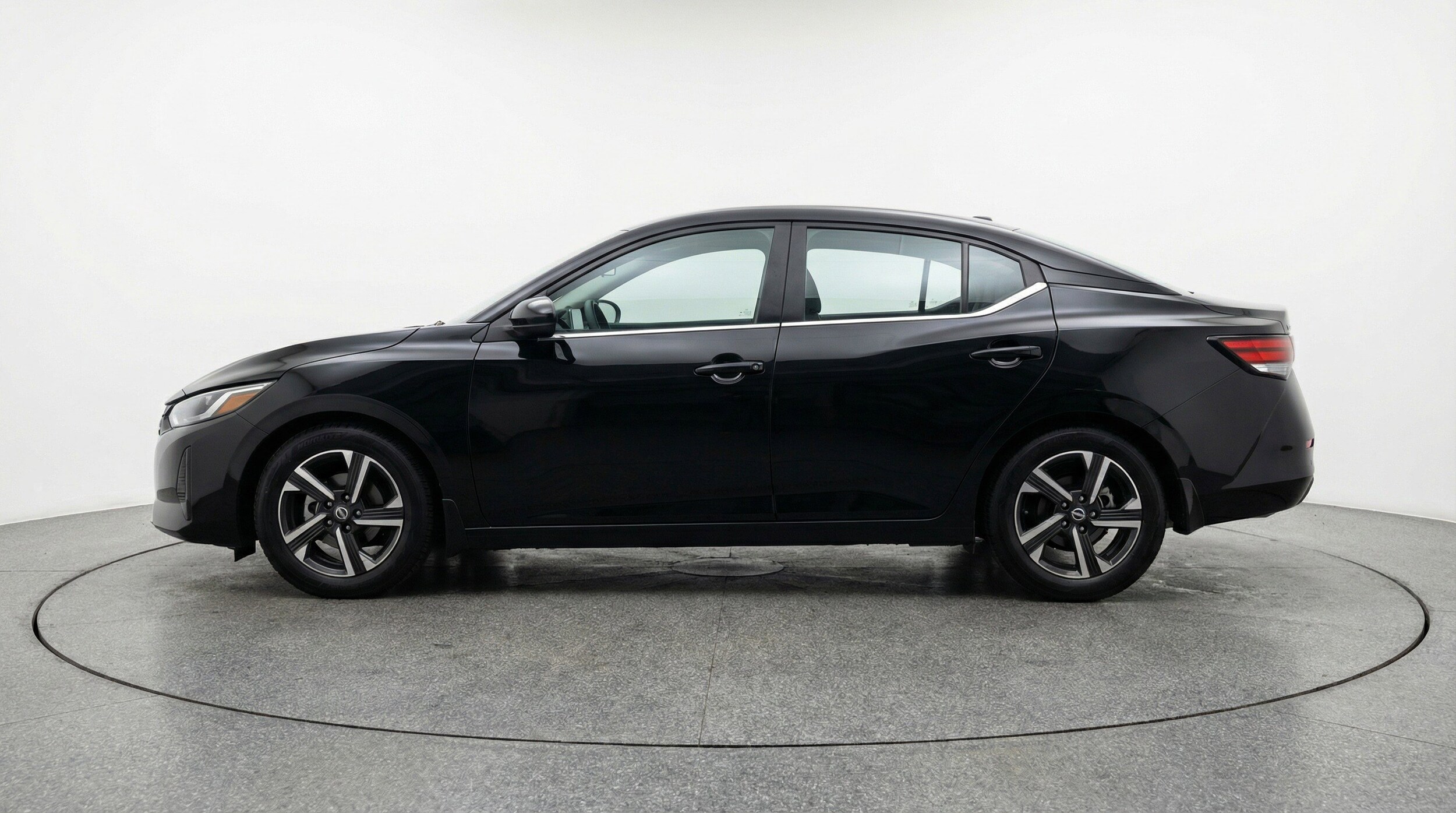 Thumbnail: 2025 Nissan Sentra - 5