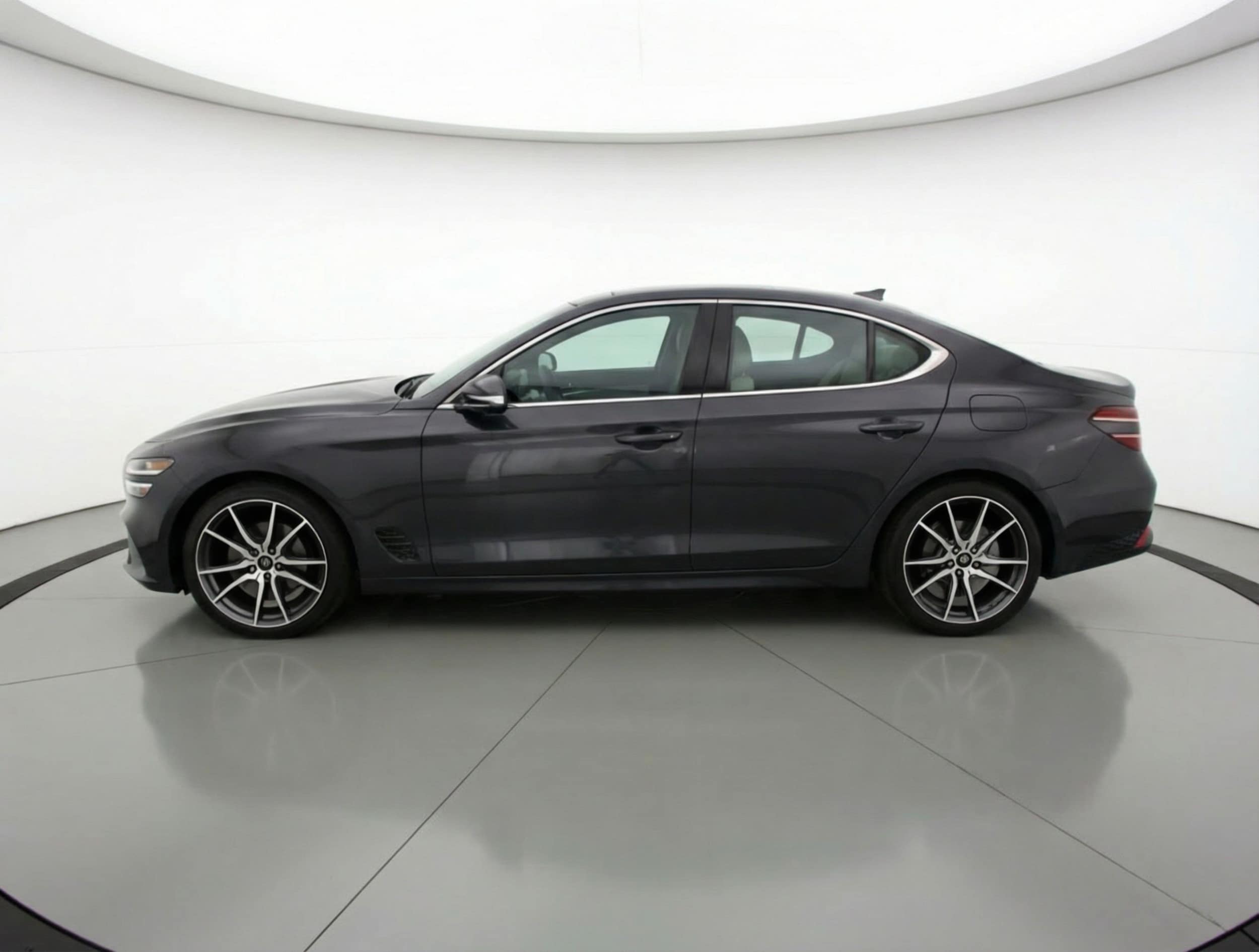 Thumbnail: 2025 Genesis G70 - 4