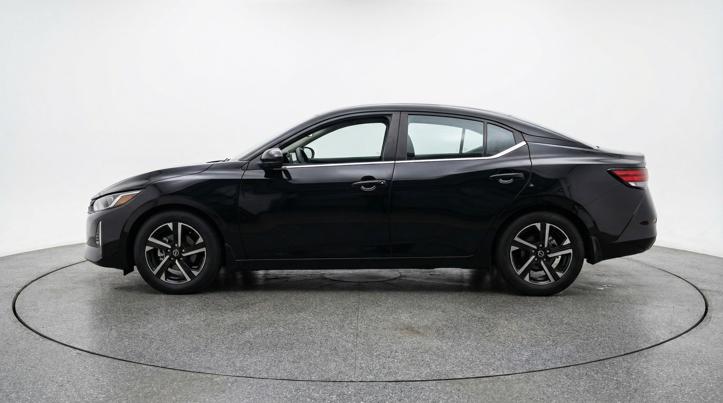 Thumbnail: 2025 Nissan Sentra - 5