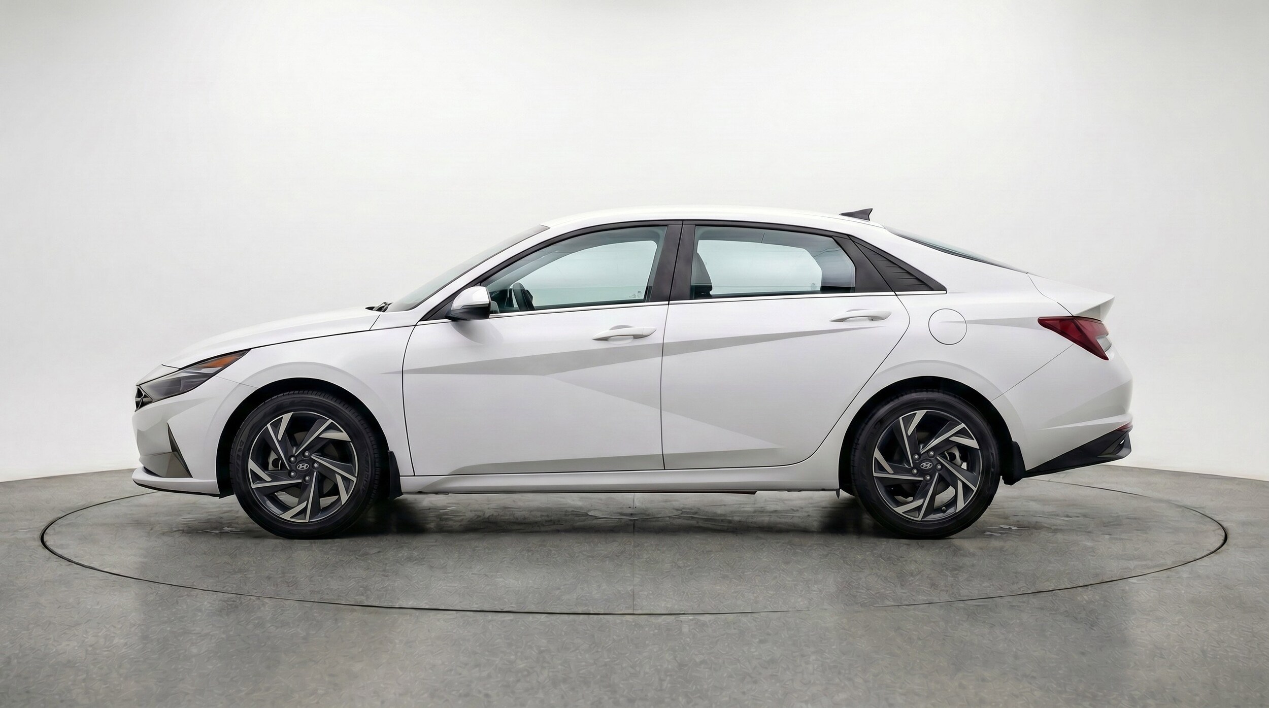 Thumbnail: 2025 Hyundai Elantra - 5