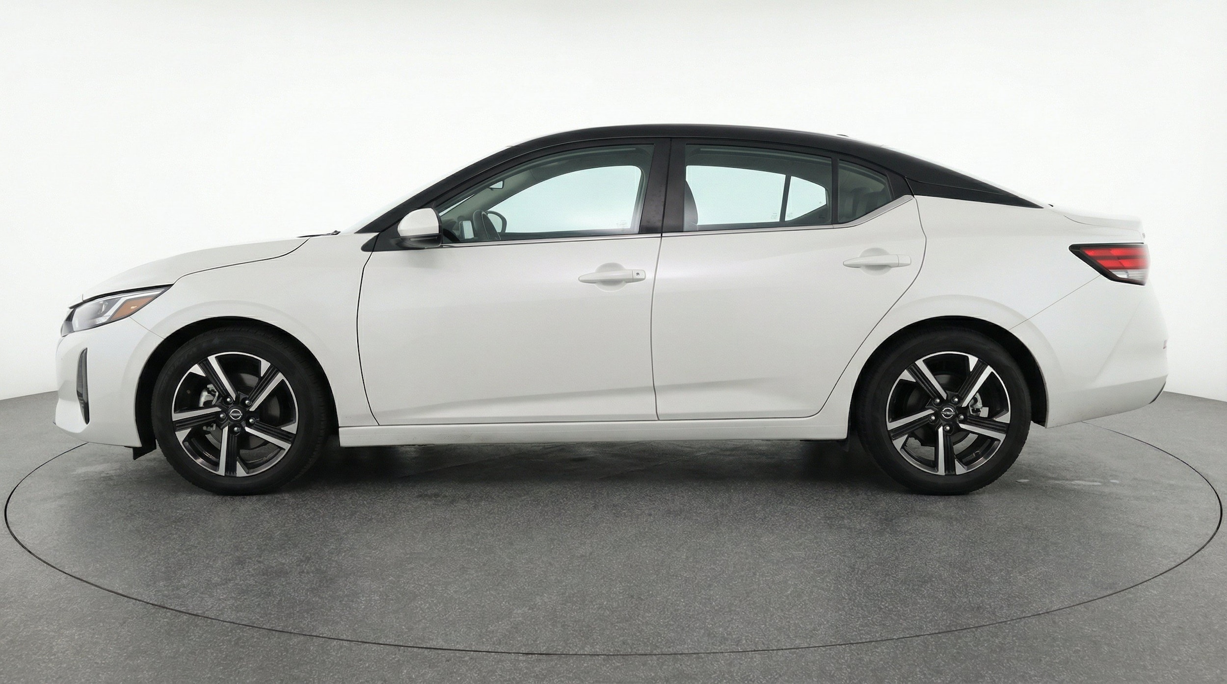Thumbnail: 2025 Nissan Sentra - 5