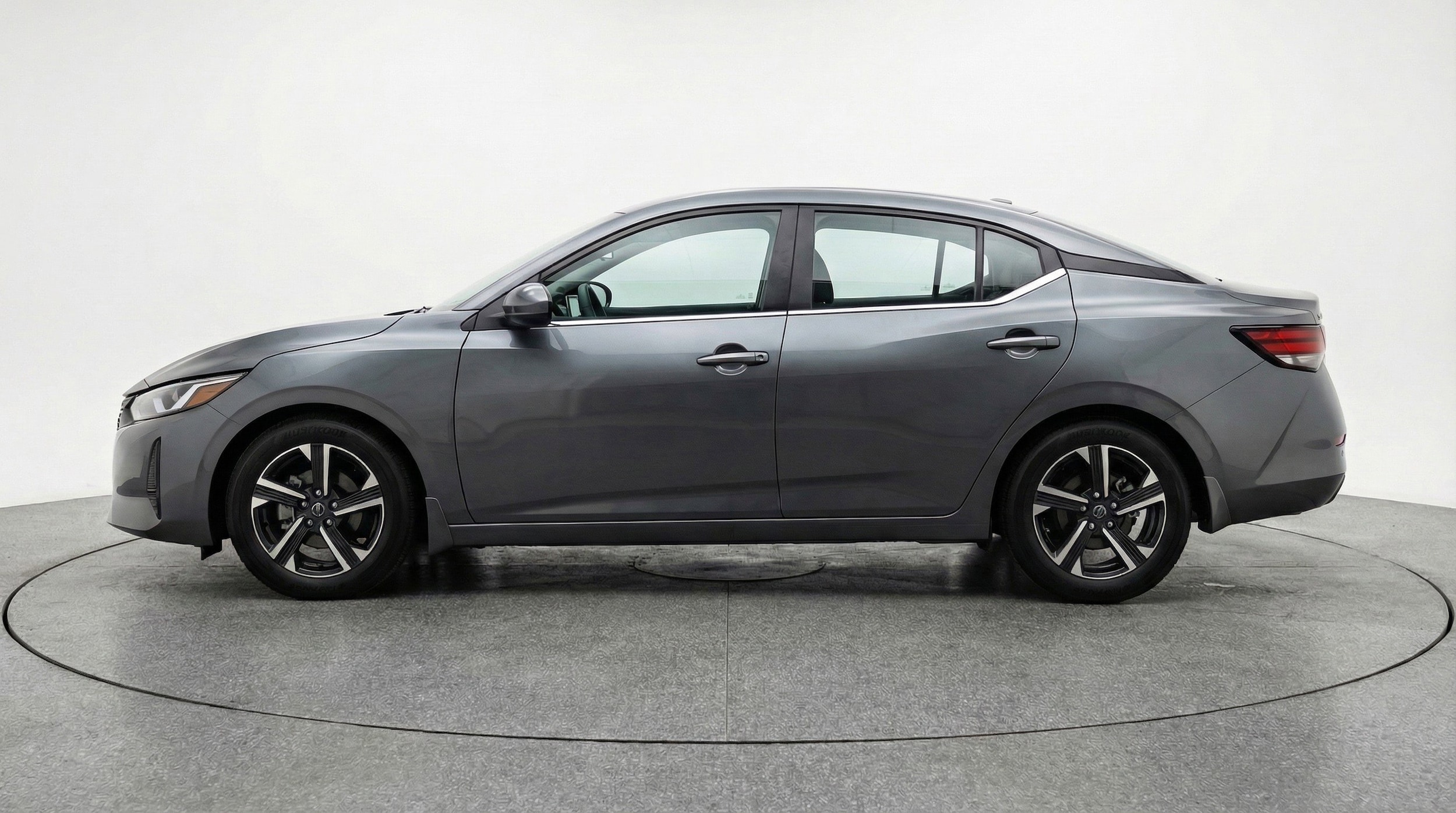 Thumbnail: 2025 Nissan Sentra - 5