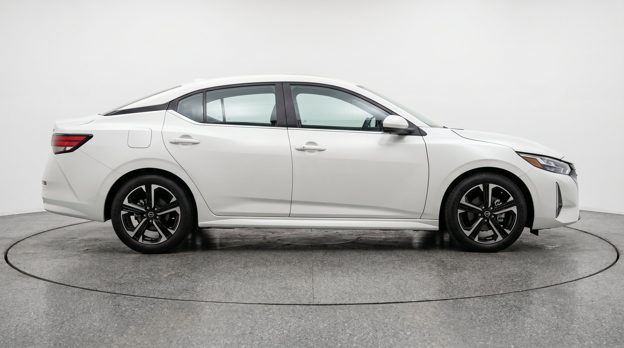 Thumbnail: 2025 Nissan Sentra - 10