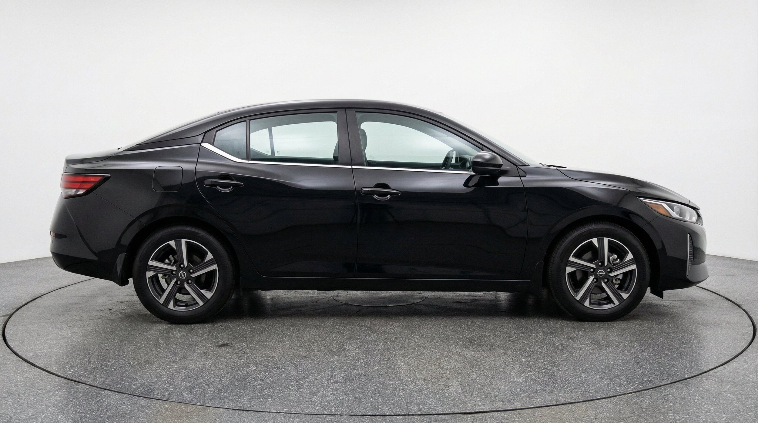 Thumbnail: 2025 Nissan Sentra - 11