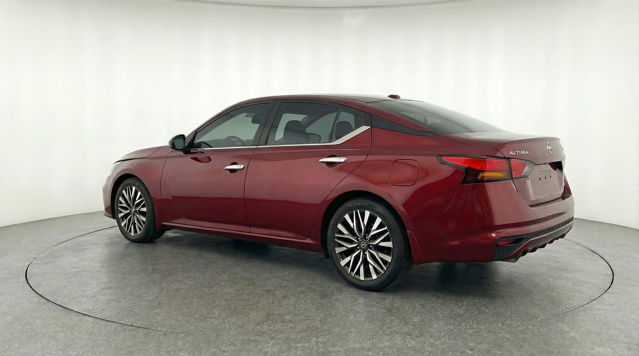 Thumbnail: 2025 Nissan Altima - 5