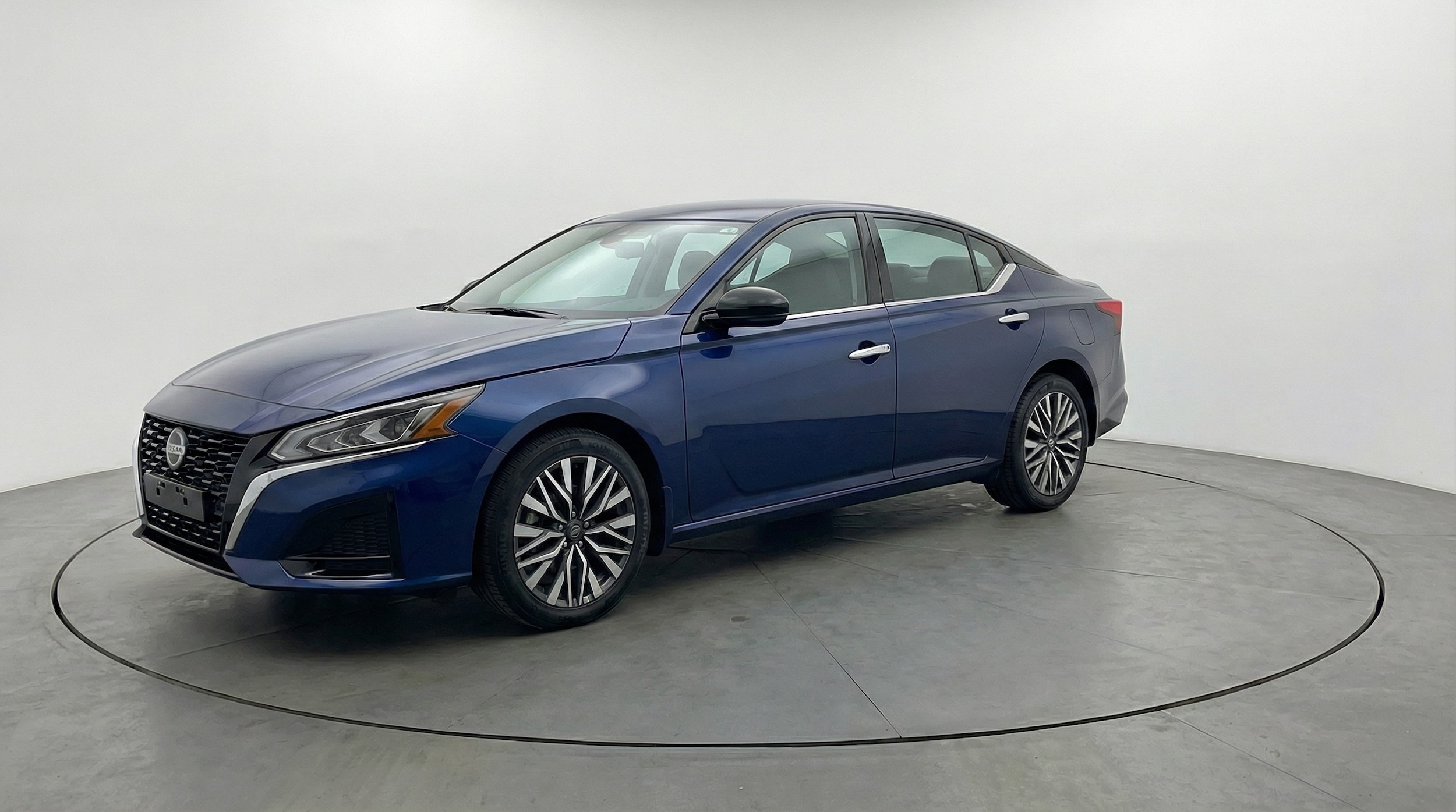 Thumbnail: 2025 Nissan Altima - 3