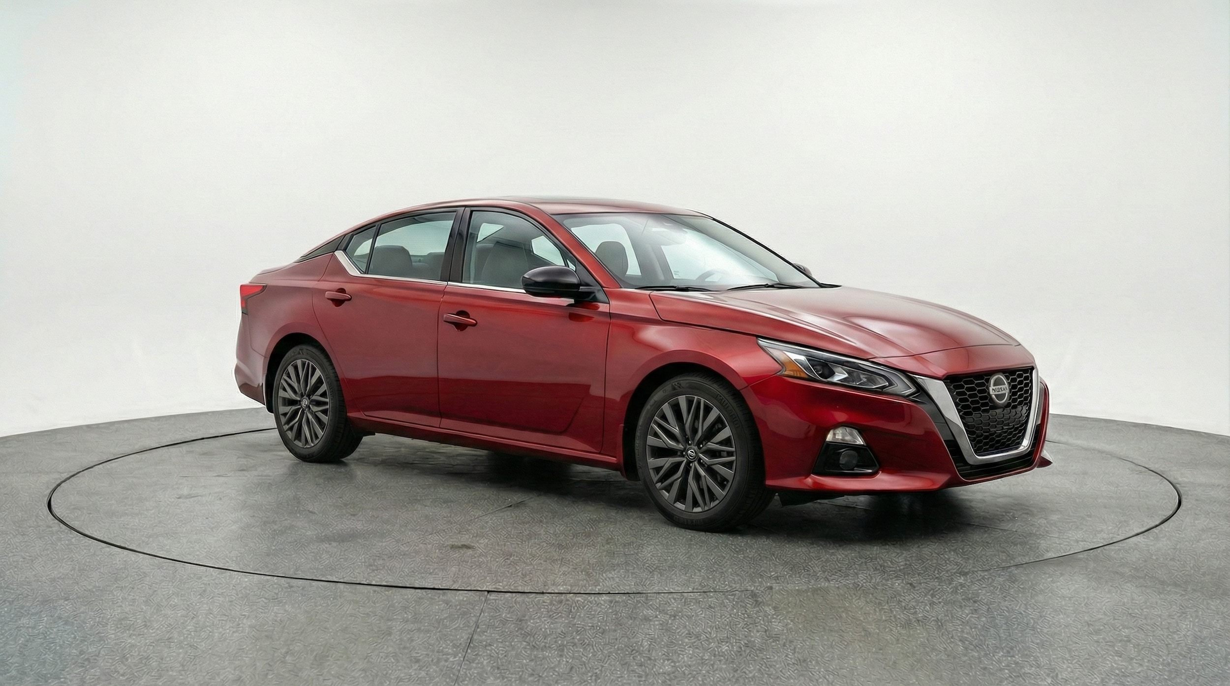 Thumbnail: 2025 Nissan Altima - 1