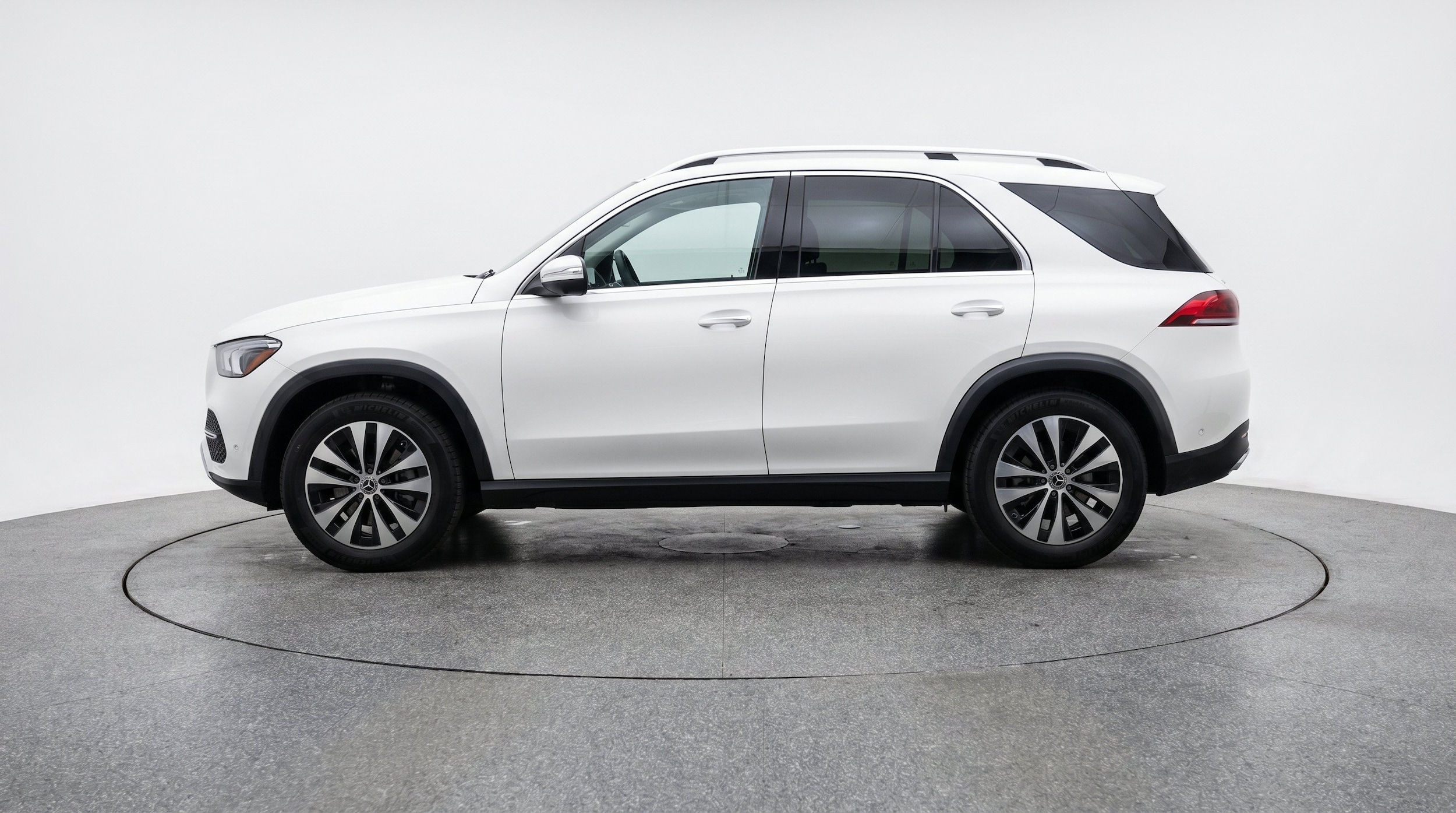 Thumbnail: 2026 Mercedes-Benz GLE - 5