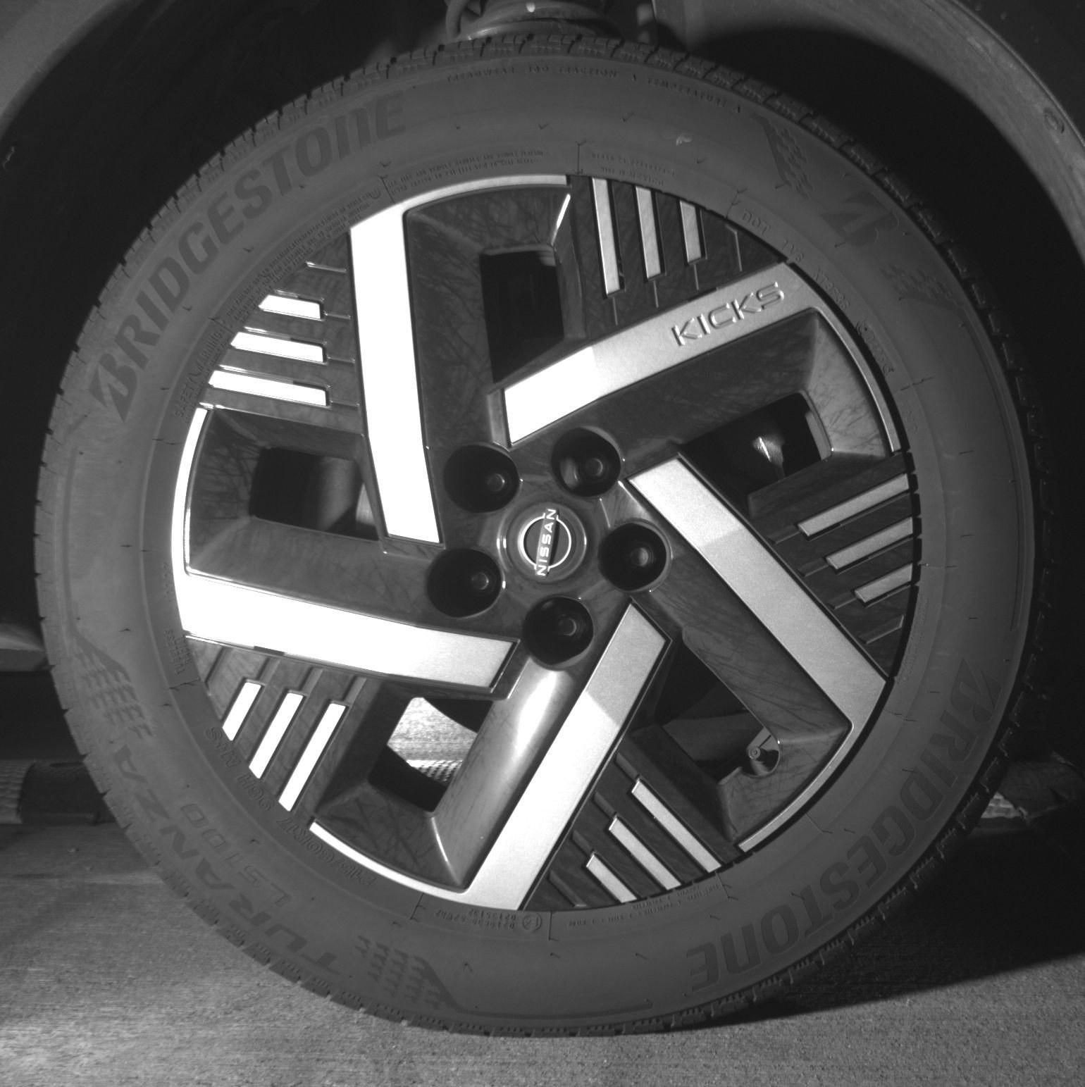 Thumbnail: 2025 Nissan Kicks - 13