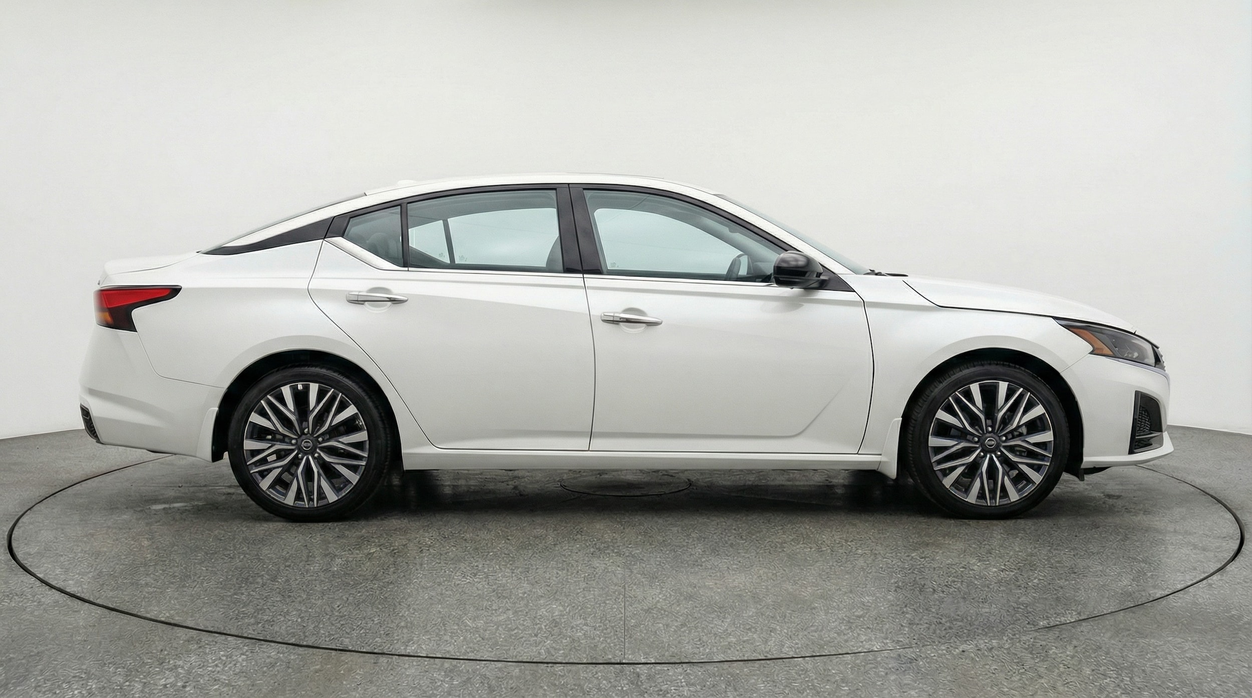 Thumbnail: 2025 Nissan Altima - 8