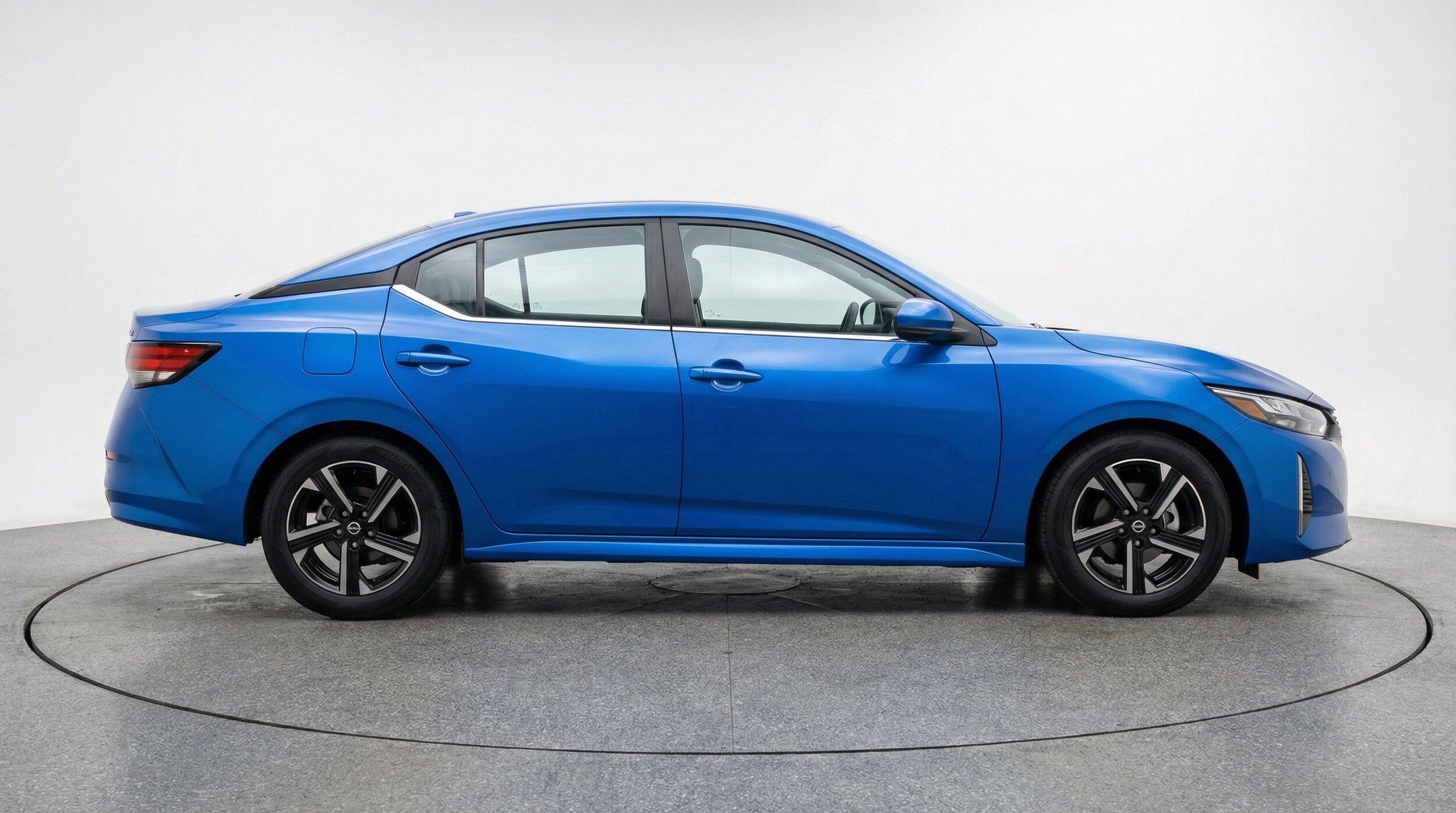 Thumbnail: 2025 Nissan Sentra - 11