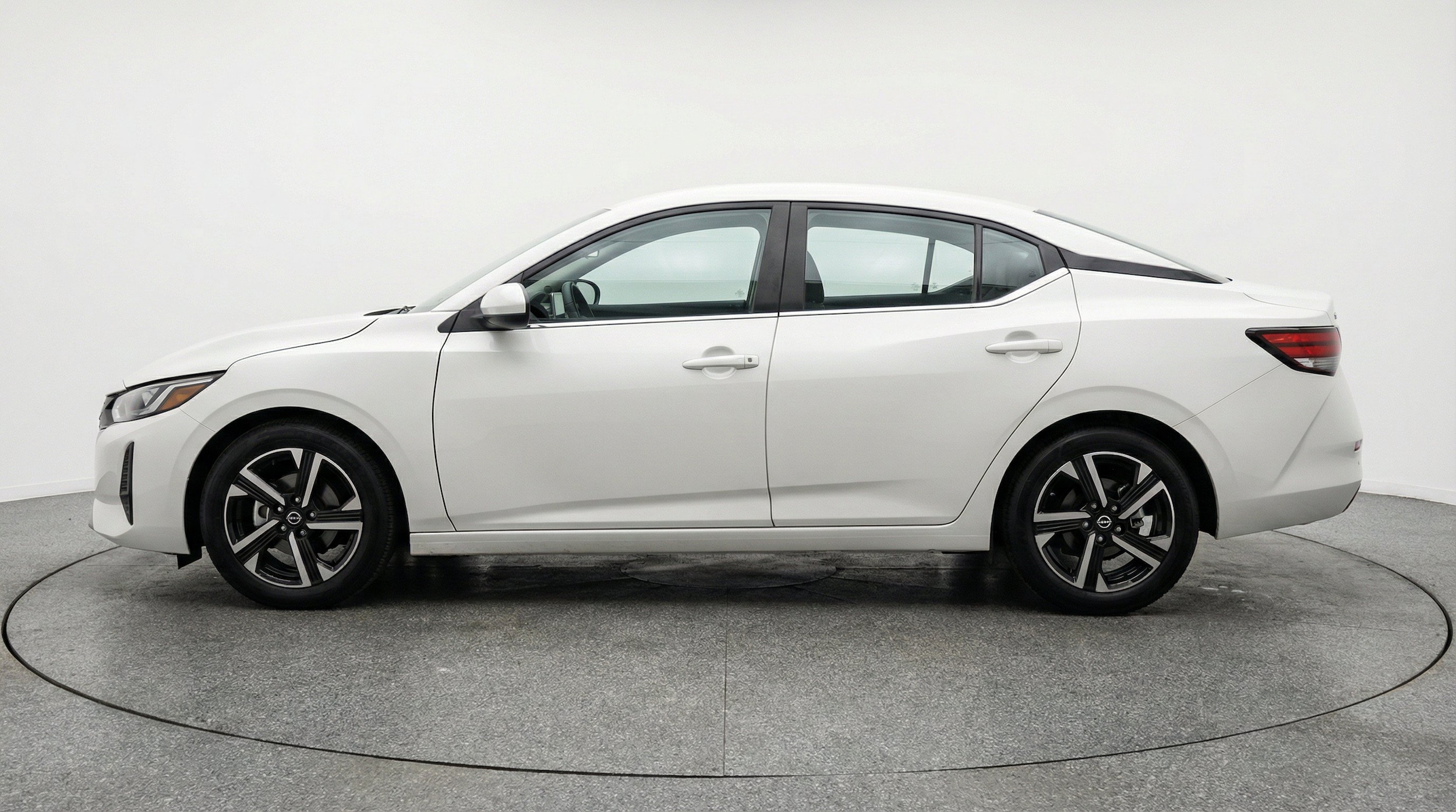 Thumbnail: 2025 Nissan Sentra - 5
