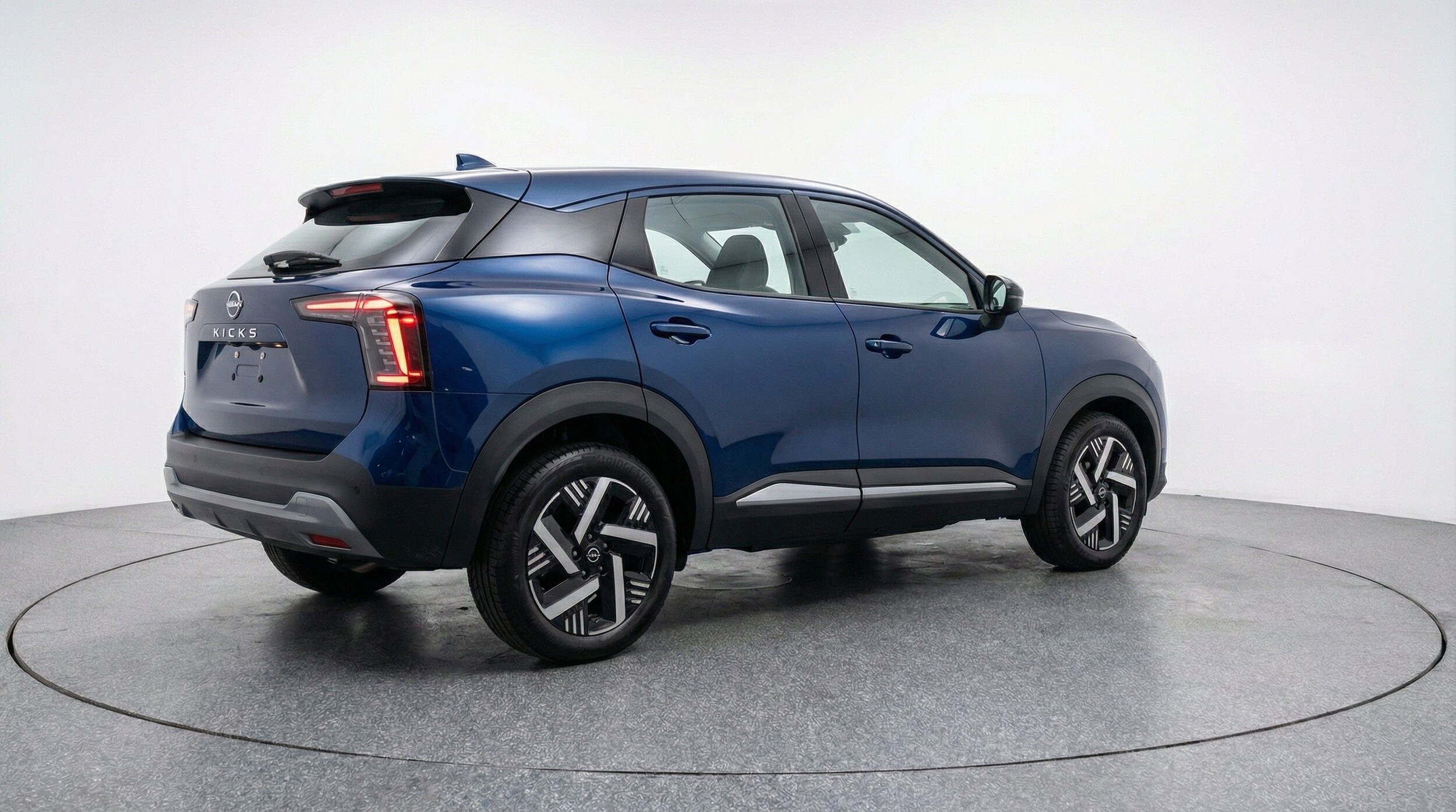 Thumbnail: 2026 Nissan Kicks - 9