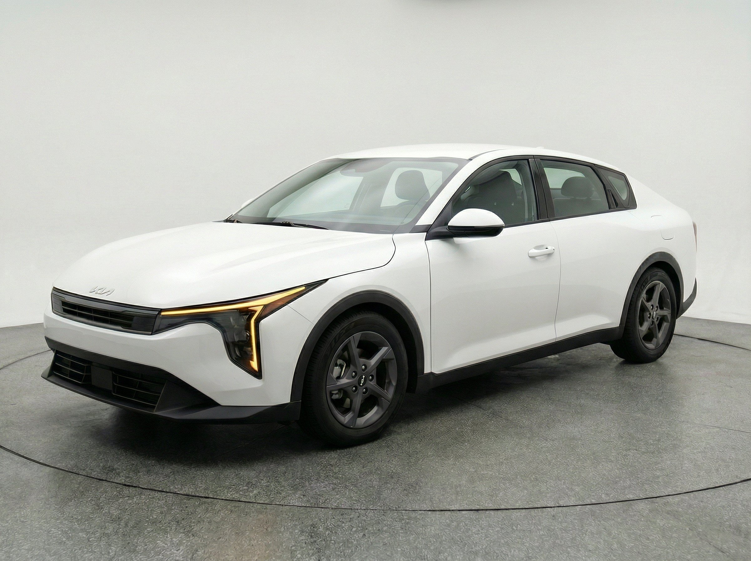 Thumbnail: 2025 Kia K4 - 3