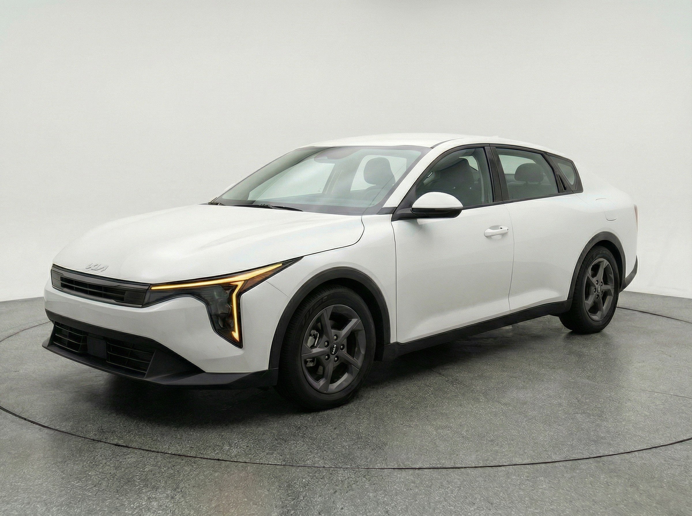 Thumbnail: 2025 Kia K4 - 3