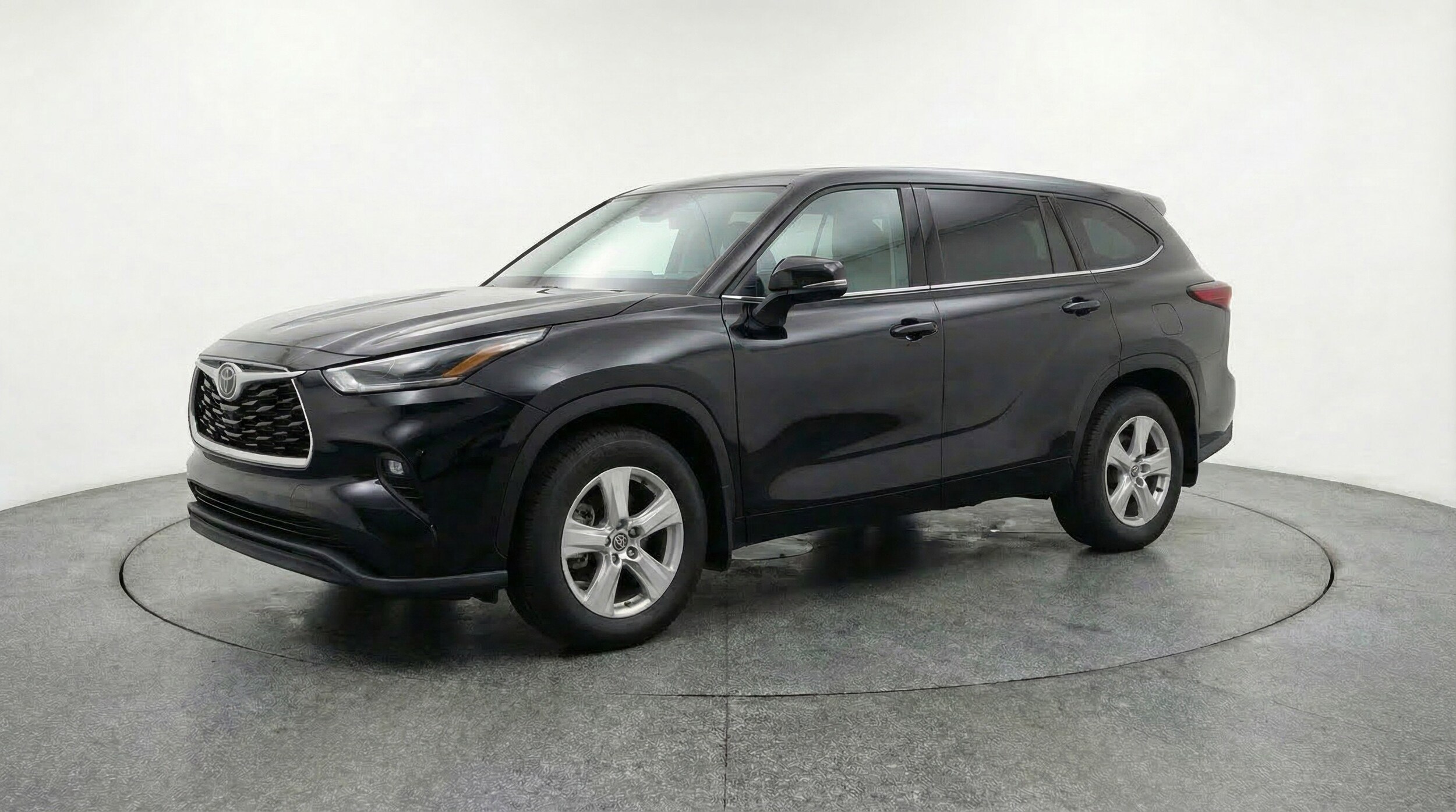 Thumbnail: 2025 Toyota Highlander - 3