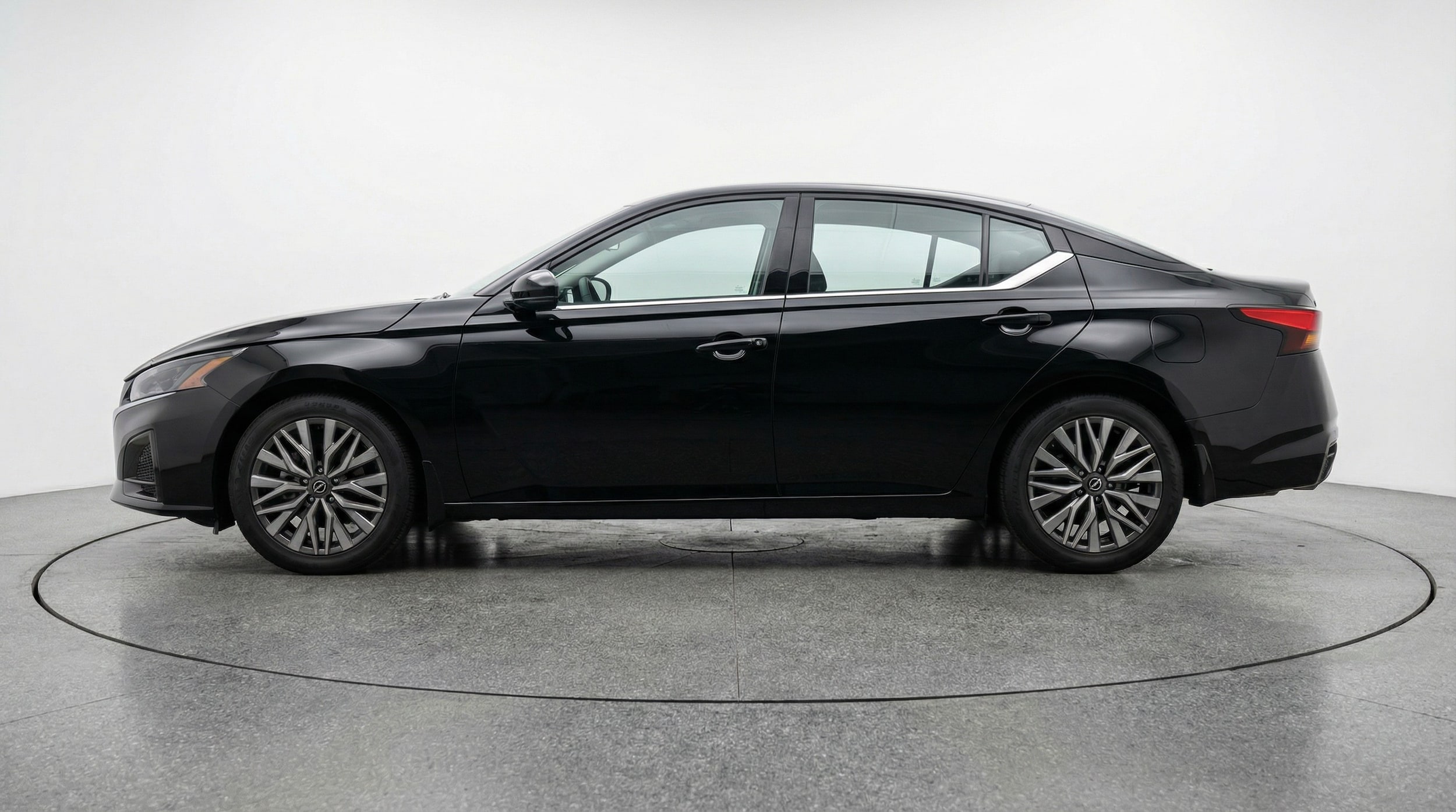 Thumbnail: 2025 Nissan Altima - 4