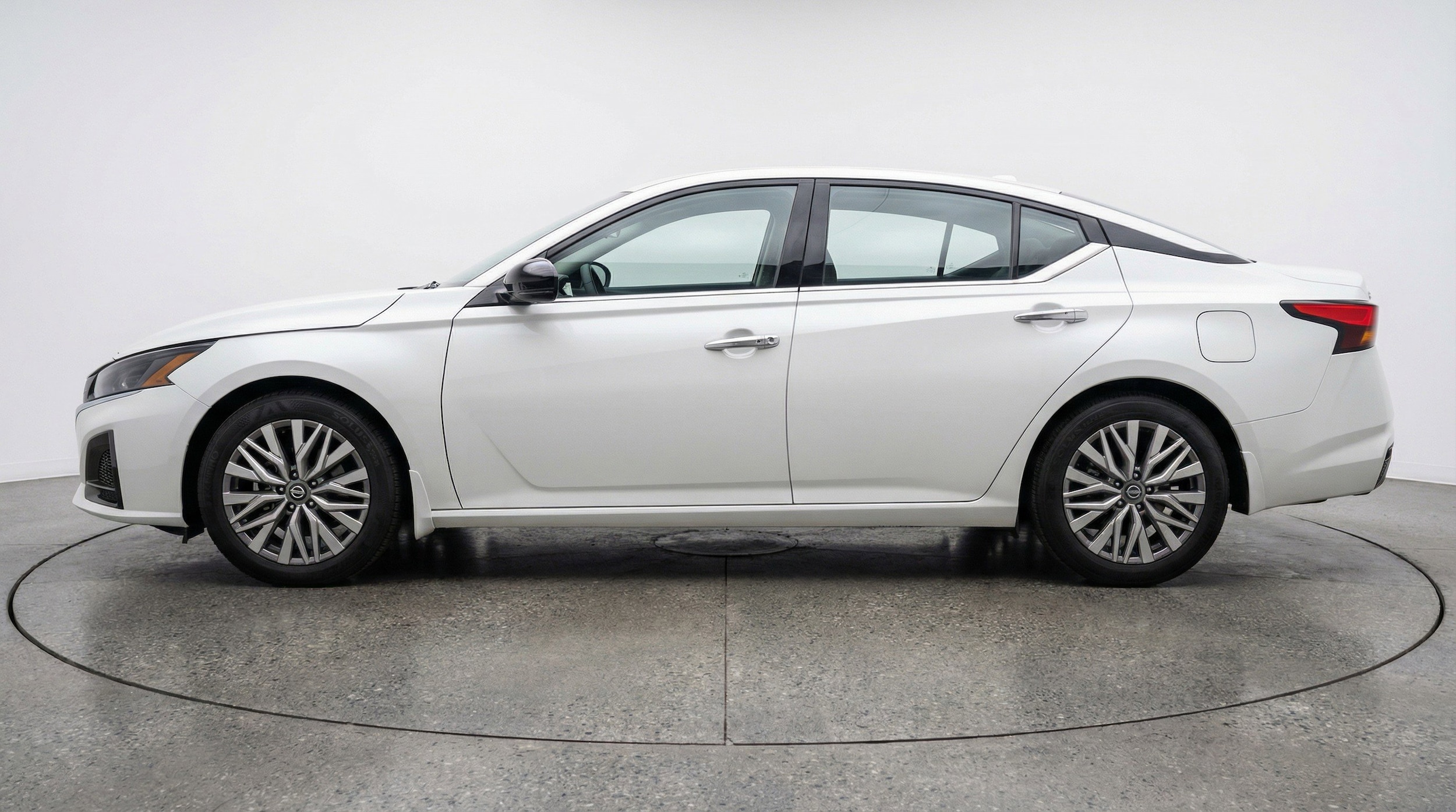 Thumbnail: 2025 Nissan Altima - 5