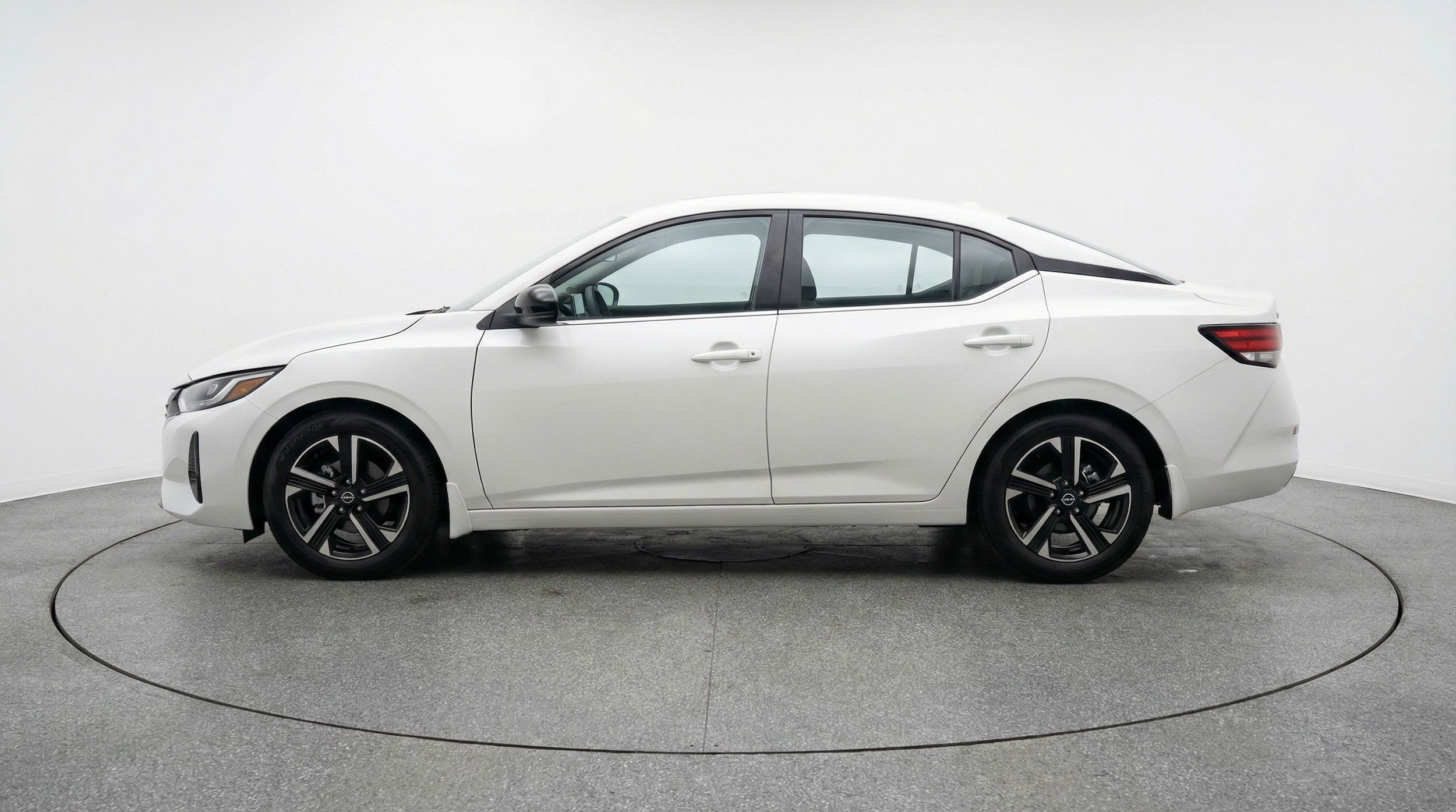 Thumbnail: 2025 Nissan Sentra - 5