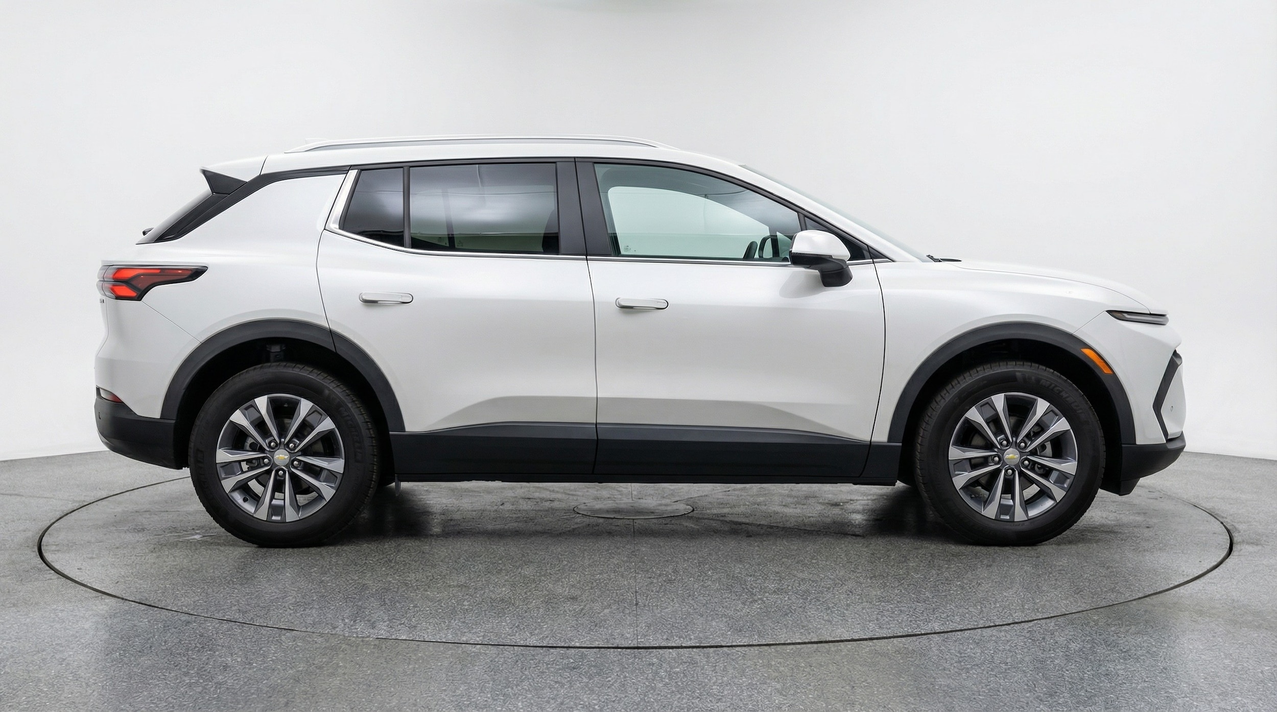 Thumbnail: 2025 Chevrolet Equinox - 8