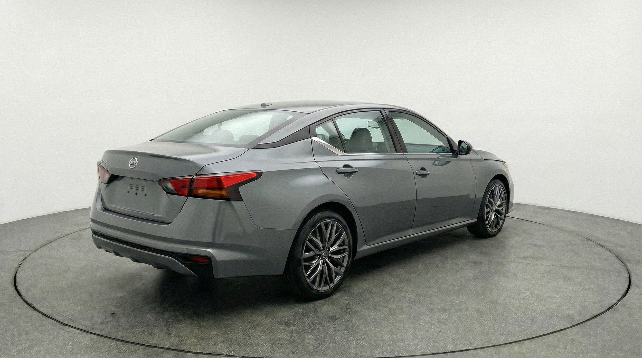 Thumbnail: 2025 Nissan Altima - 9