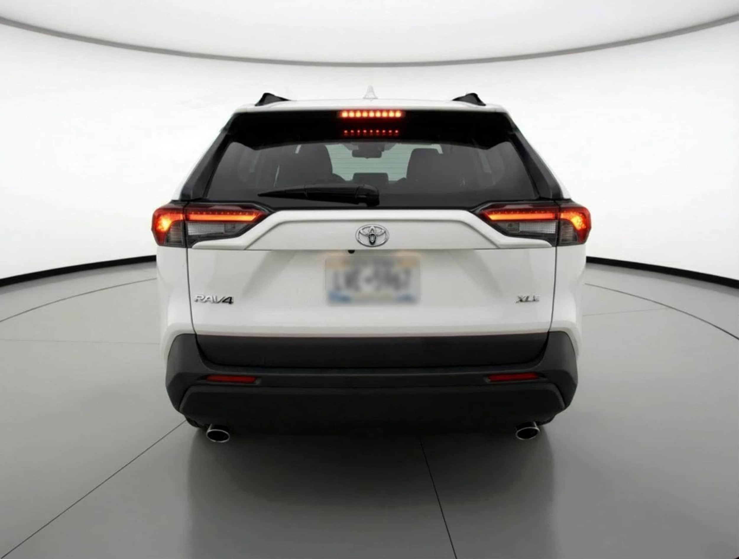 Thumbnail: 2025 Toyota RAV4 - 6