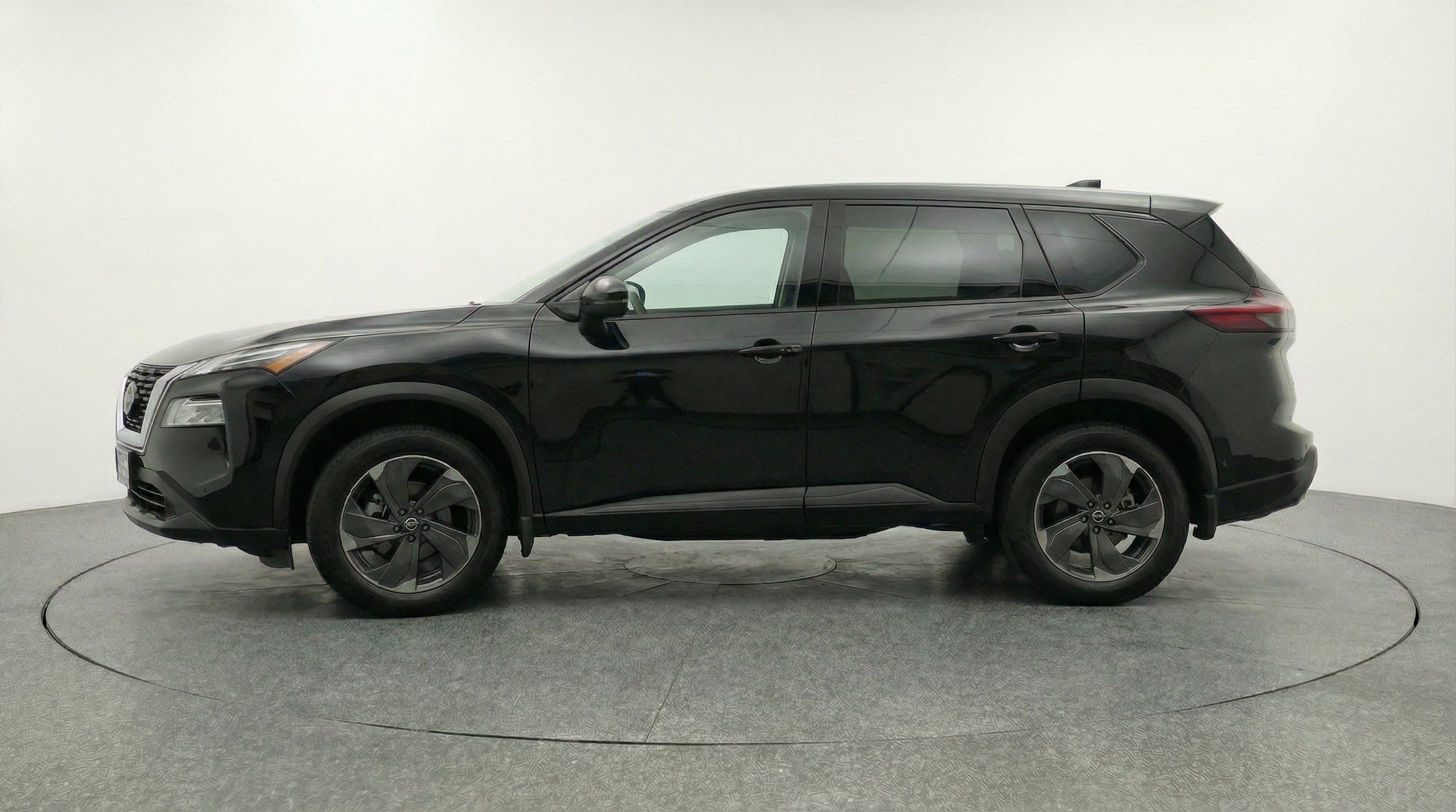 Thumbnail: 2025 Nissan Rogue - 4