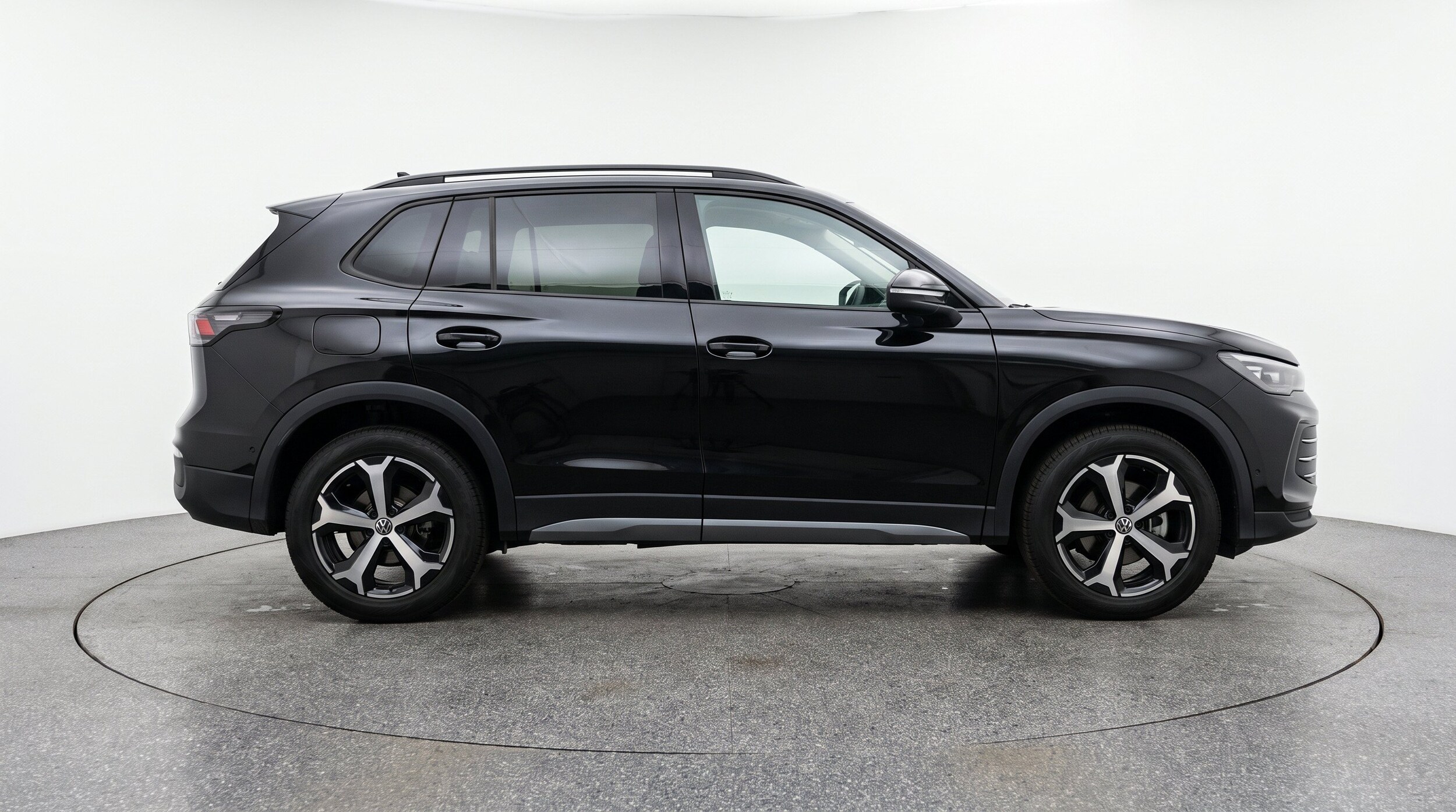 Thumbnail: 2026 Volkswagen Tiguan - 11