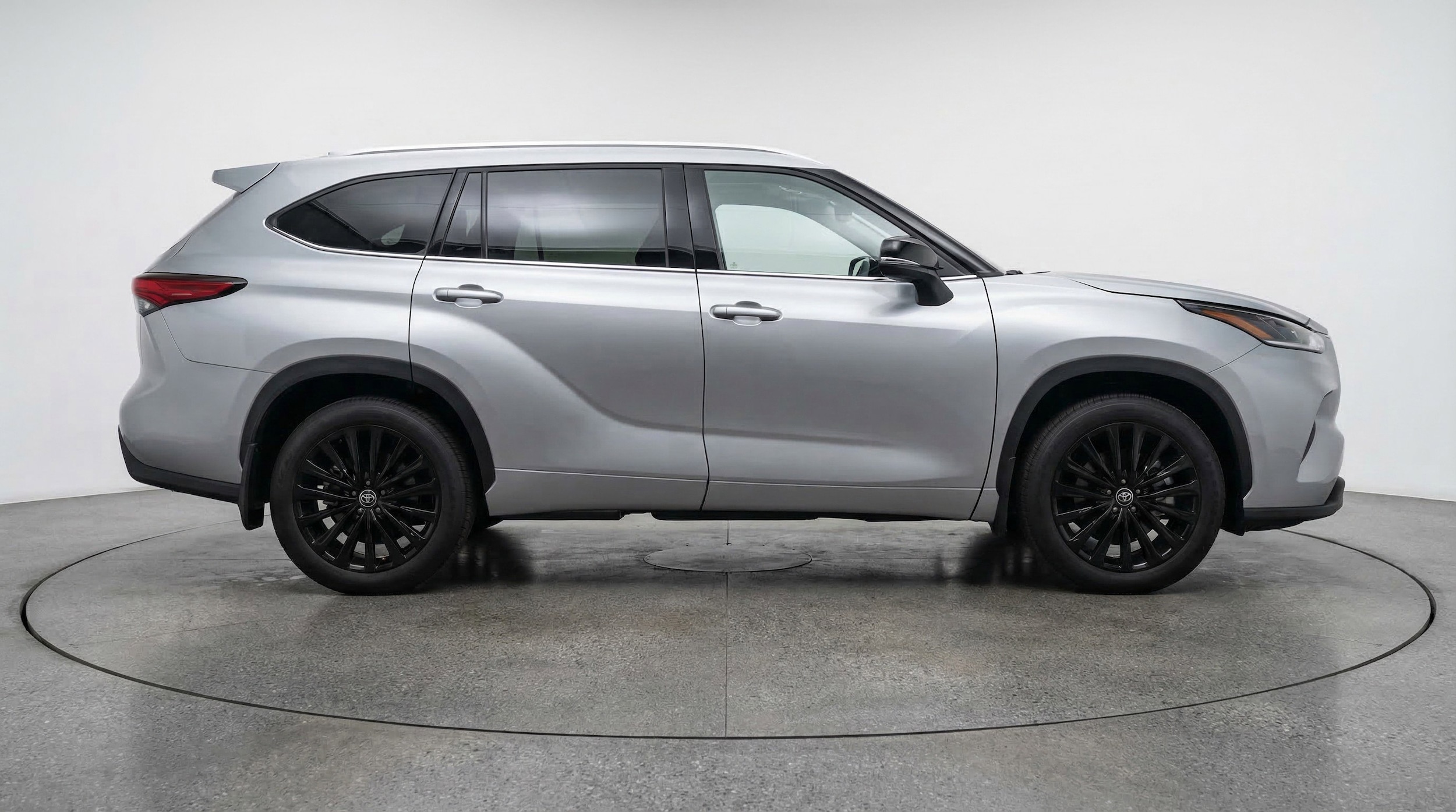 Thumbnail: 2025 Toyota Highlander - 11