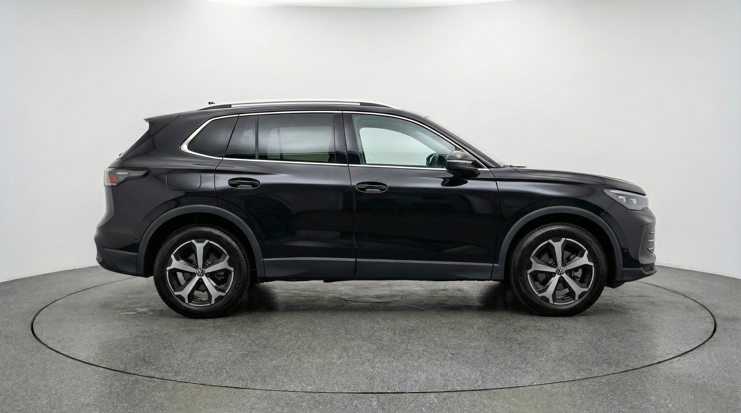 Thumbnail: 2026 Volkswagen Tiguan - 11
