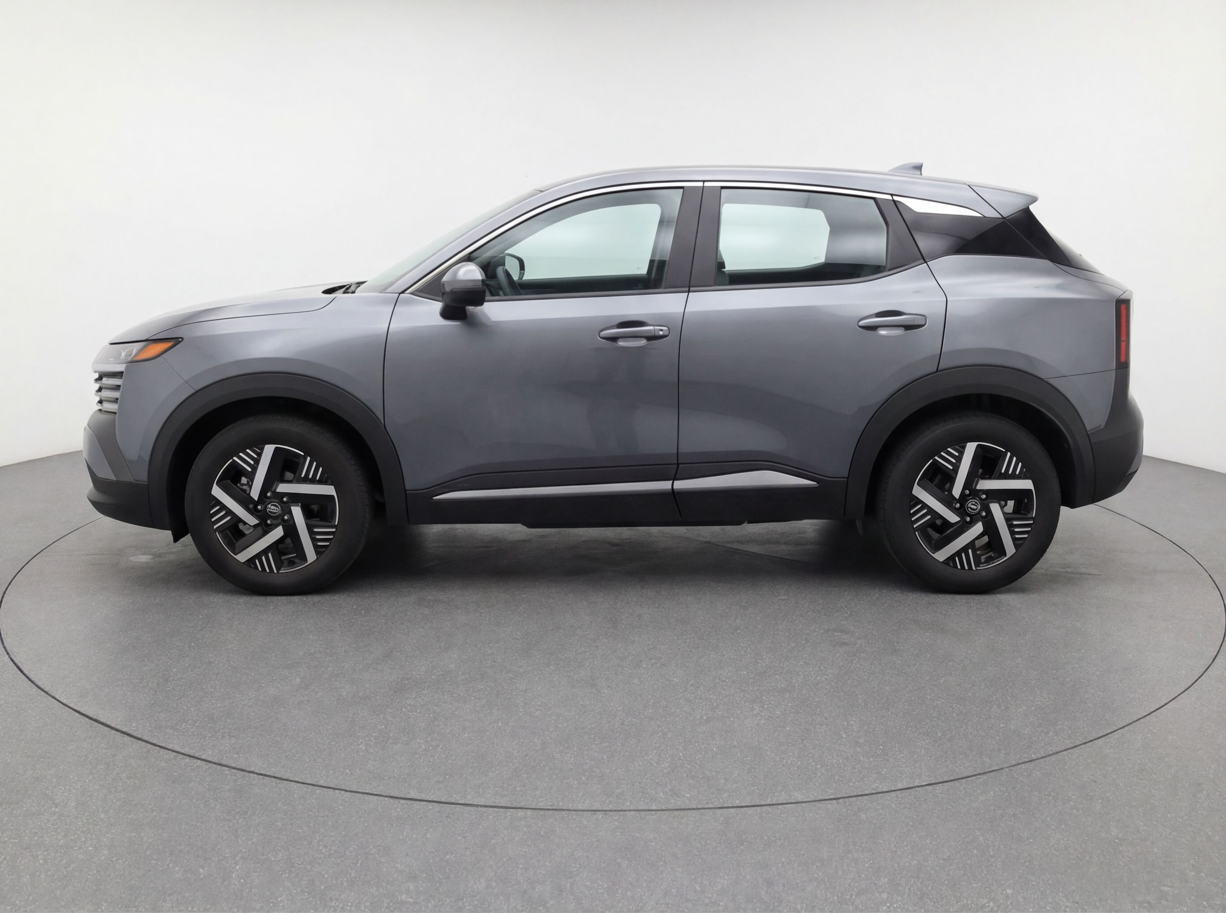 Thumbnail: 2025 Nissan Kicks - 4