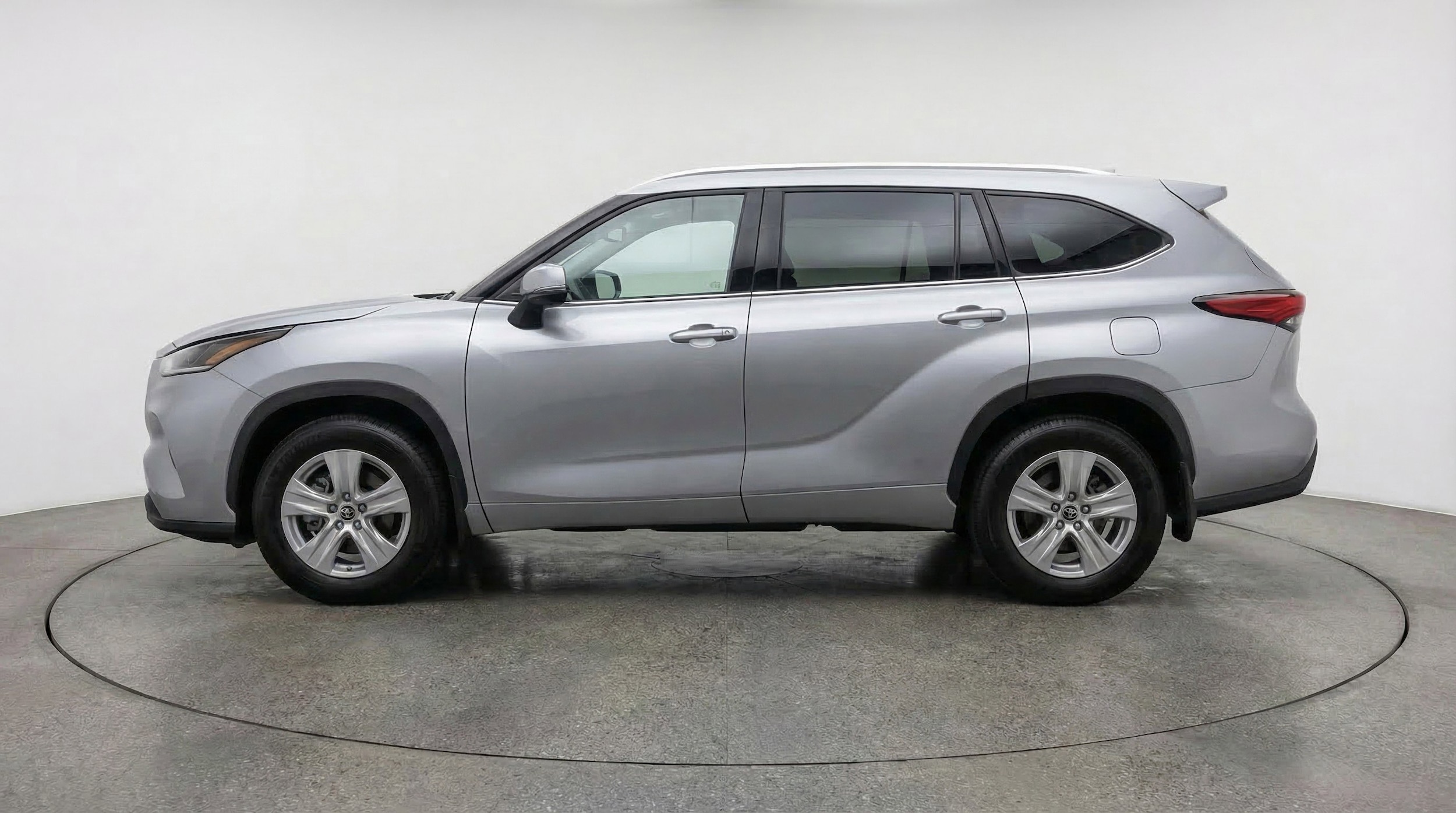 Thumbnail: 2025 Toyota Highlander - 5