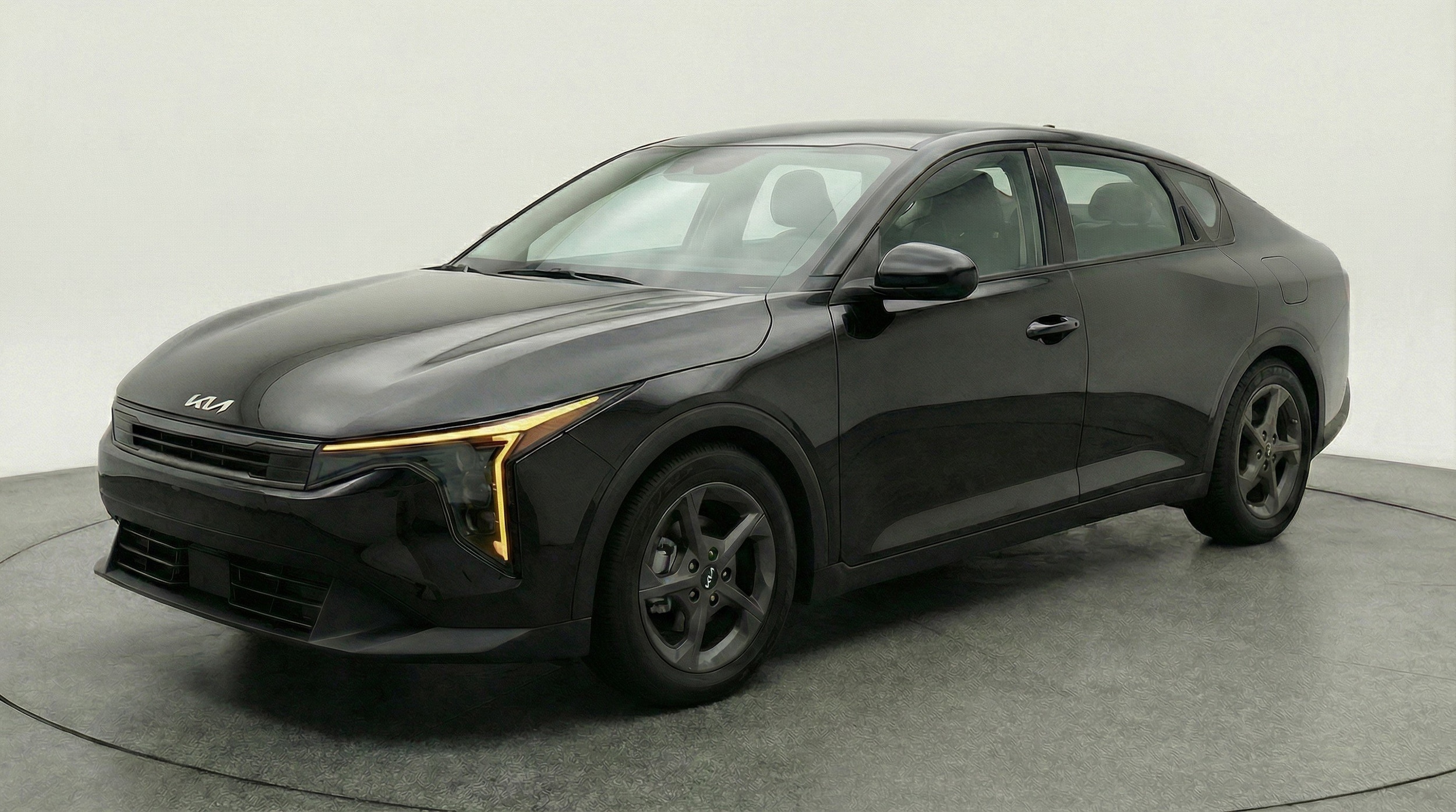 Thumbnail: 2025 Kia K4 - 3