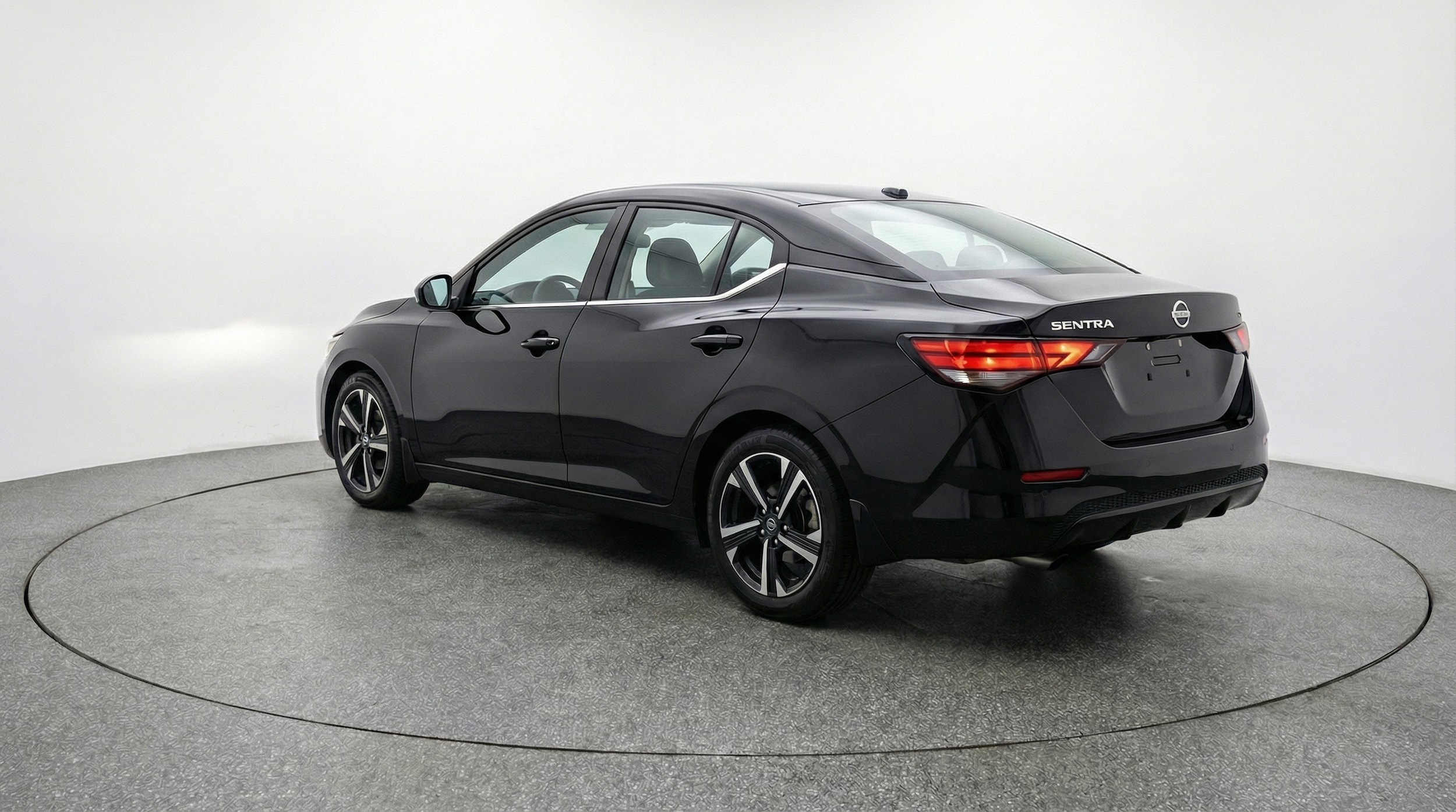 Thumbnail: 2025 Nissan Sentra - 5