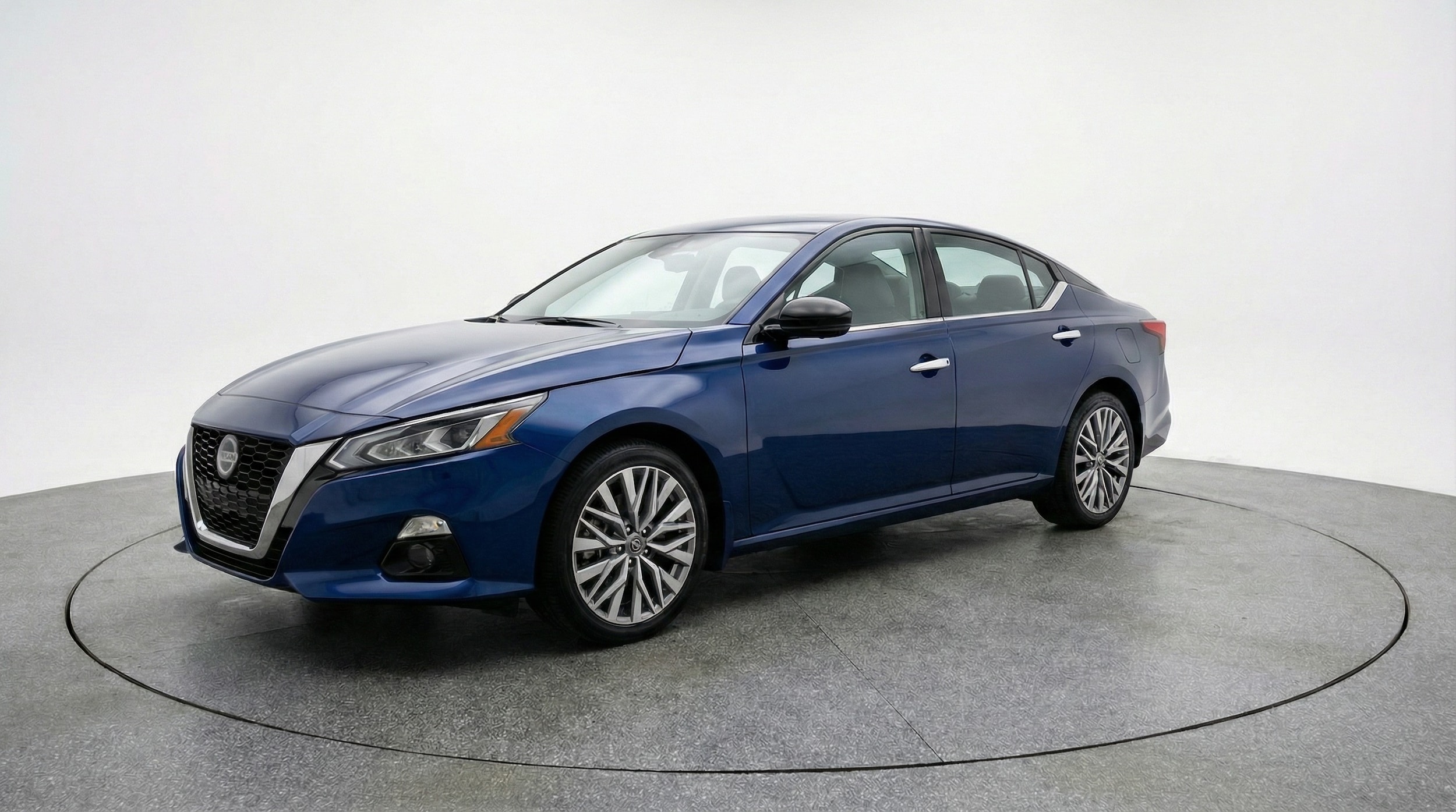 Thumbnail: 2025 Nissan Altima - 3