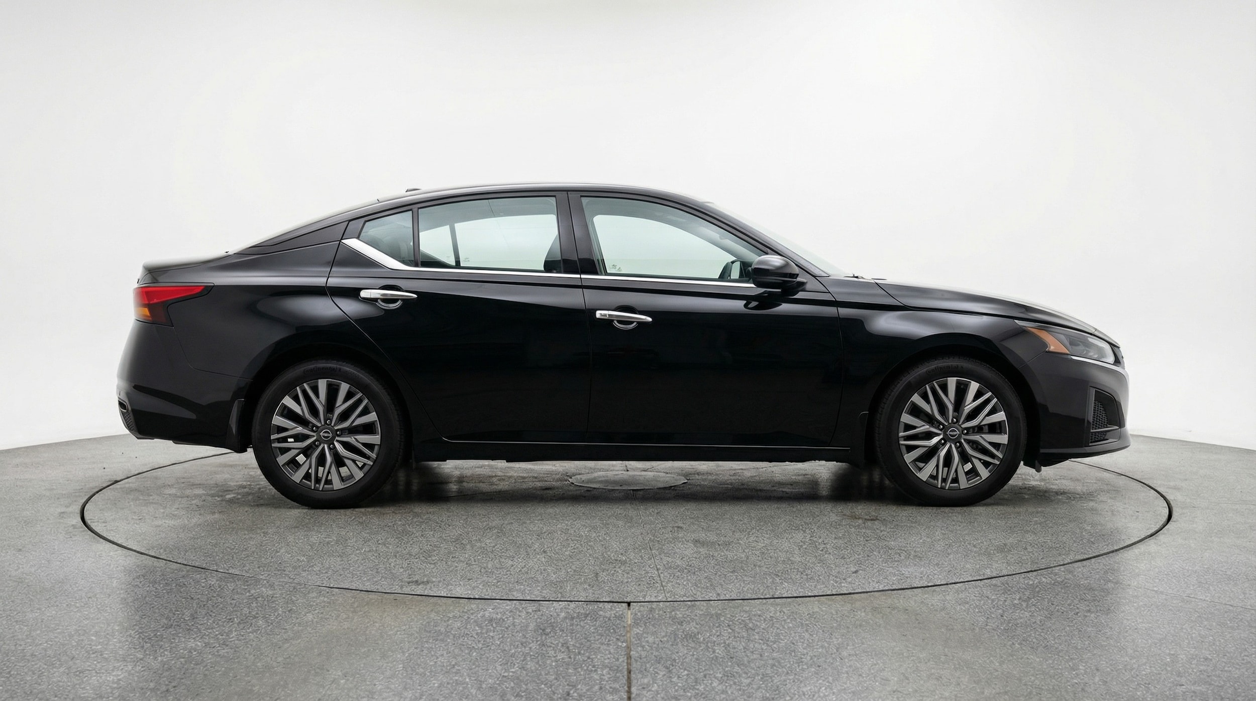 Thumbnail: 2025 Nissan Altima - 8