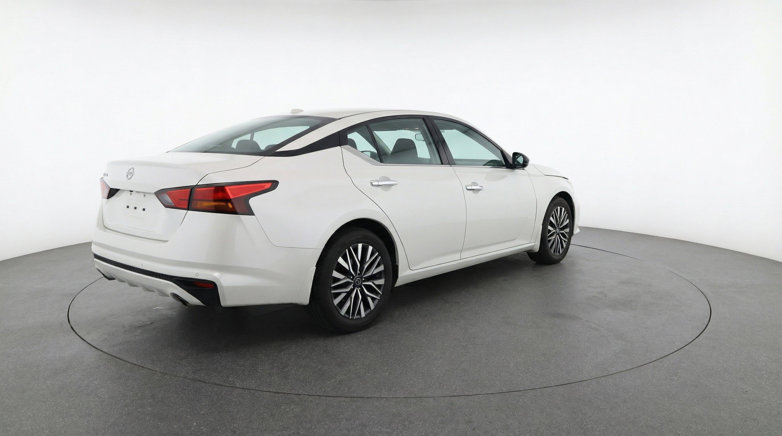 Thumbnail: 2025 Nissan Altima - 9