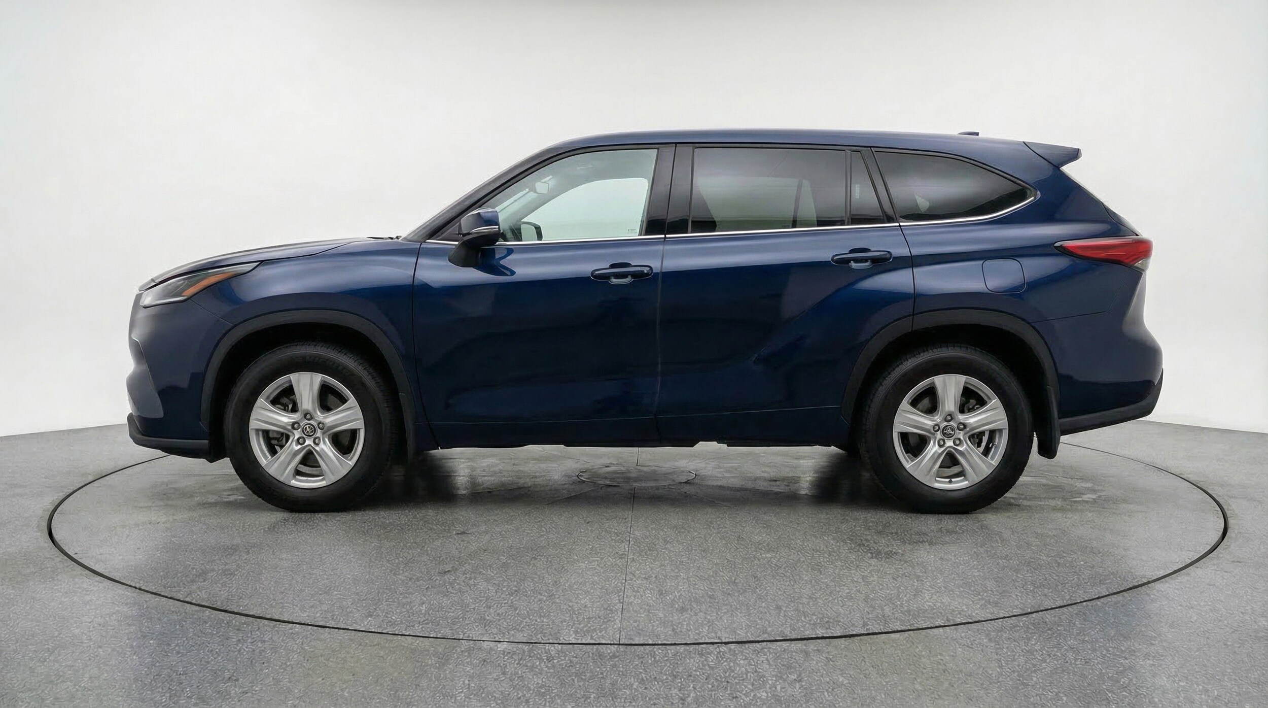 Thumbnail: 2025 Toyota Highlander - 5