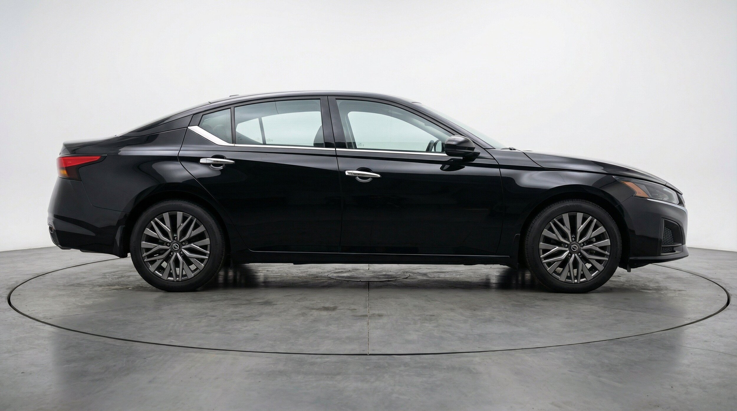 Thumbnail: 2025 Nissan Altima - 11