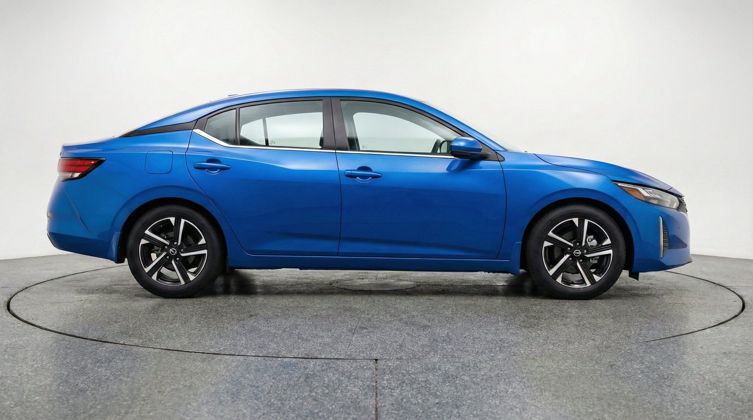 Thumbnail: 2025 Nissan Sentra - 11