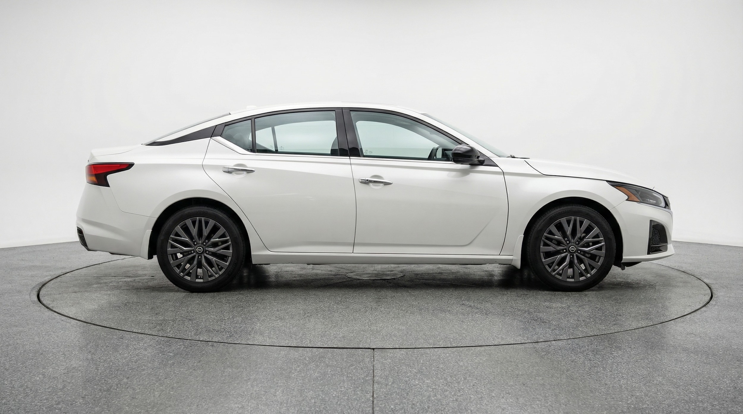 Thumbnail: 2025 Nissan Altima - 8