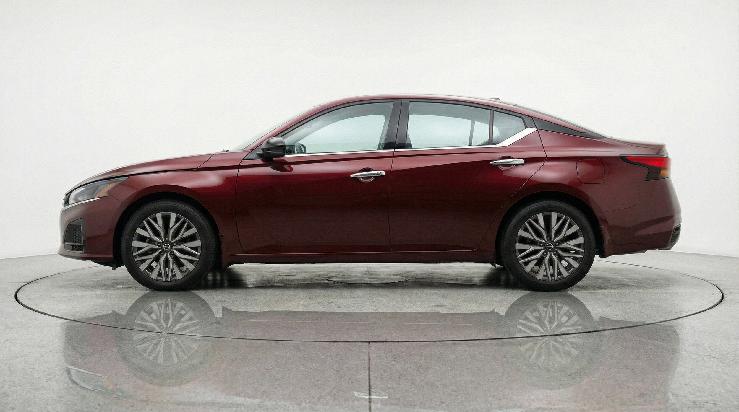 Thumbnail: 2025 Nissan Altima - 5