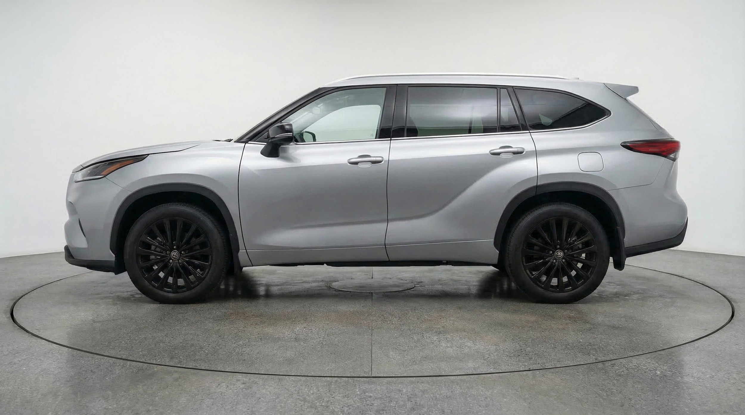 Thumbnail: 2025 Toyota Highlander - 5