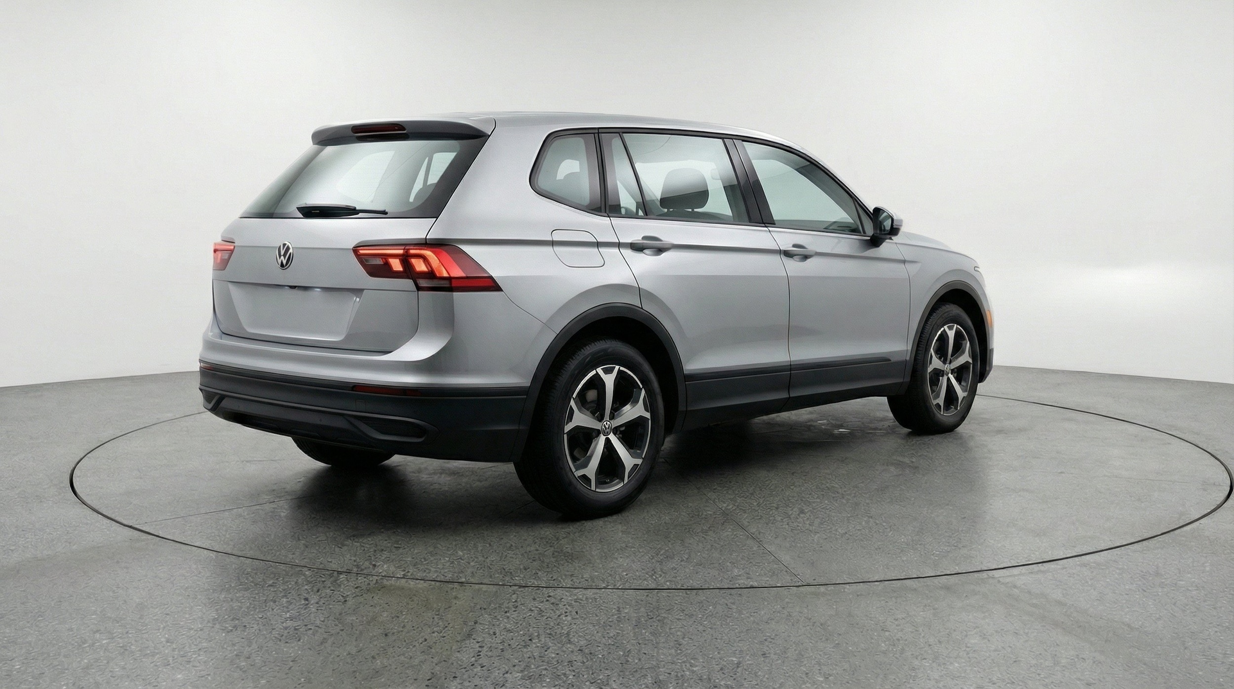 Thumbnail: 2026 Volkswagen Tiguan - 9