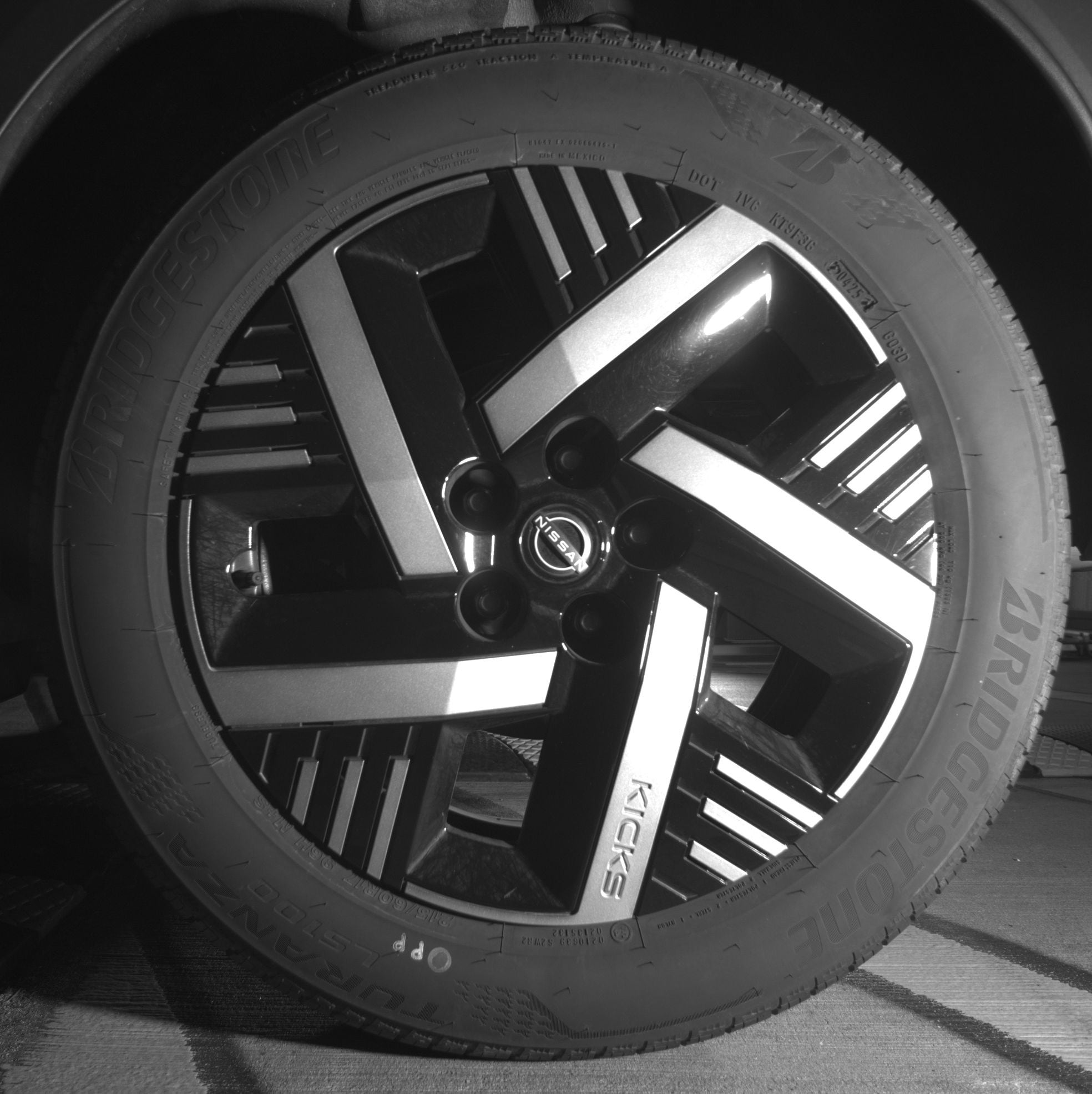 Thumbnail: 2025 Nissan Kicks - 11