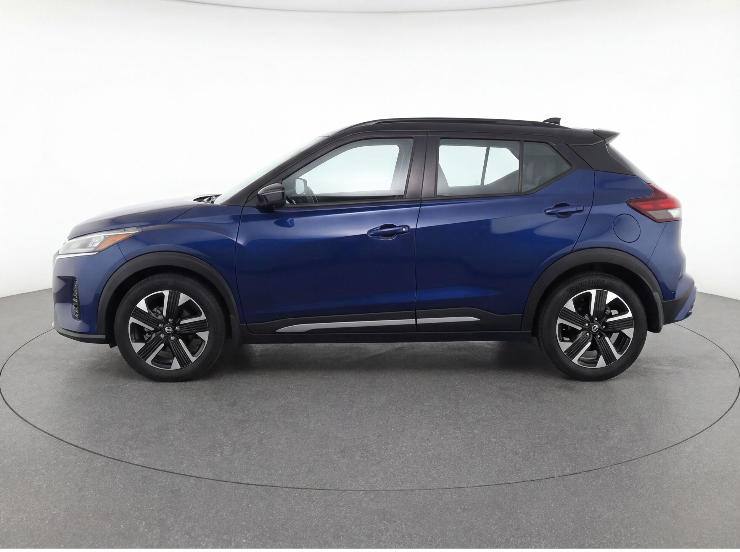 Thumbnail: 2025 Nissan Kicks - 5