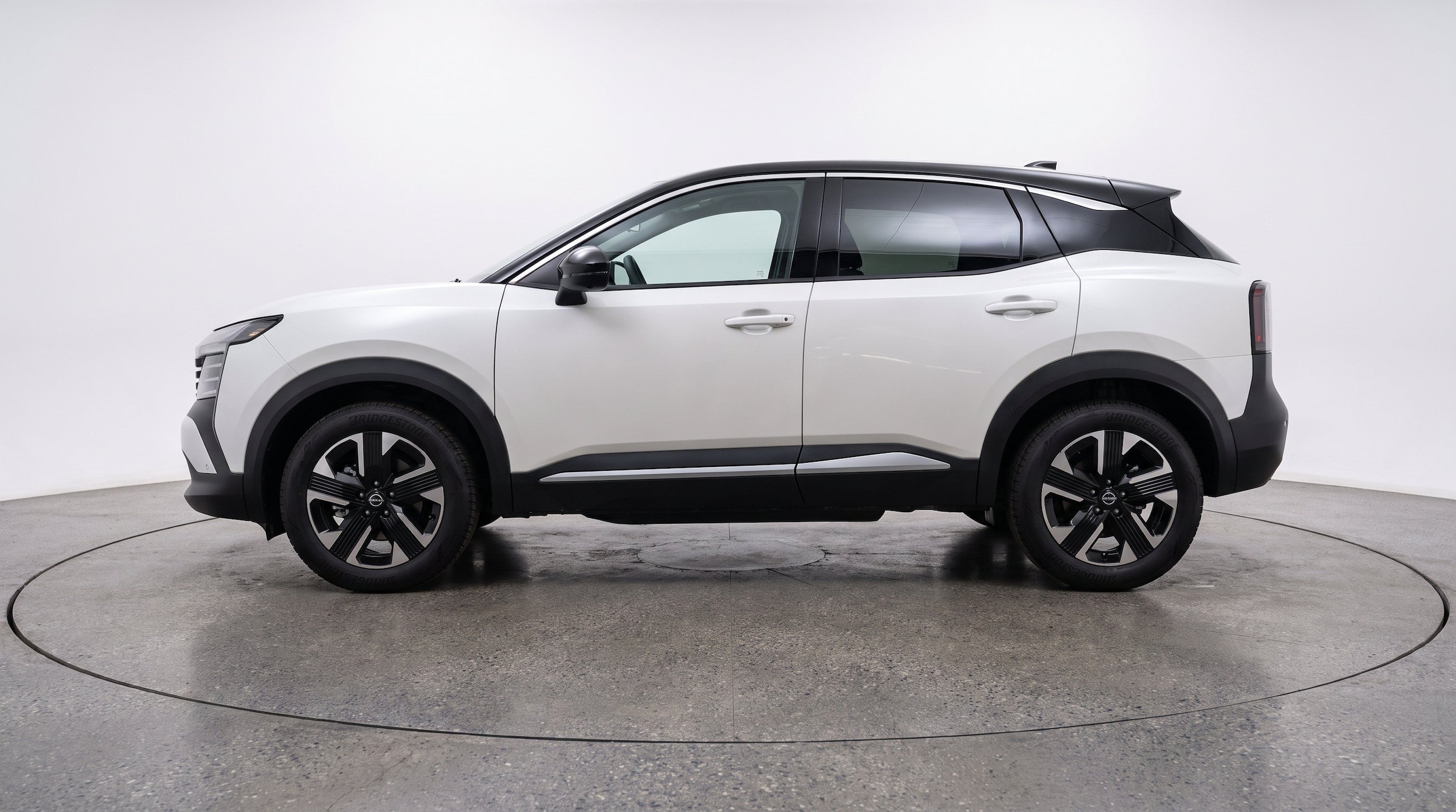 Thumbnail: 2026 Nissan Kicks - 5